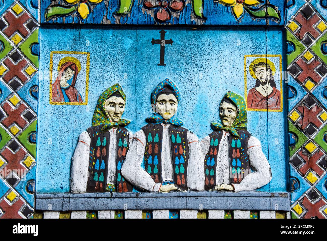 Pierres tombales dans le cimetière joyeux, Sapanta, Roumanie Banque D'Images