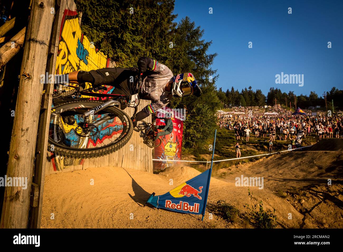 Le coureur Tomas Slavik de la République tchèque en action lors de la course des révélations JBC 4X à Jablonec nad Nisou, République tchèque, le 15 juillet 2023. (CTK photo/JAR Banque D'Images