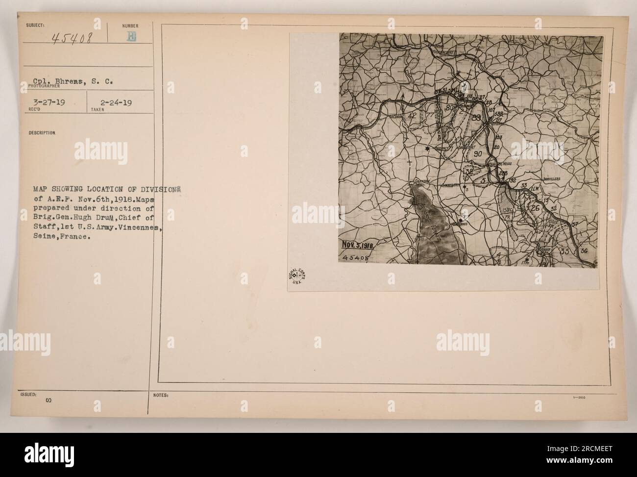 Carte montrant l'emplacement des divisions de l'A.E.F. le 6 novembre 1918. Cette carte a été préparée sous la direction de Brig. Général Hugh Drum, chef d'état-major, 1st Army U.S.A. La carte a été prise à Vincennes, Seine, France et publiée le 27 mars 1919. Banque D'Images