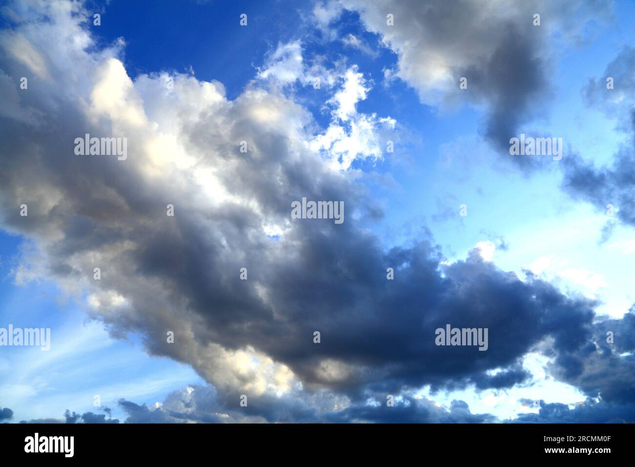 Blanc, gris, nuage noir, nuages, ciel, ciel, météo, météorologie Banque D'Images