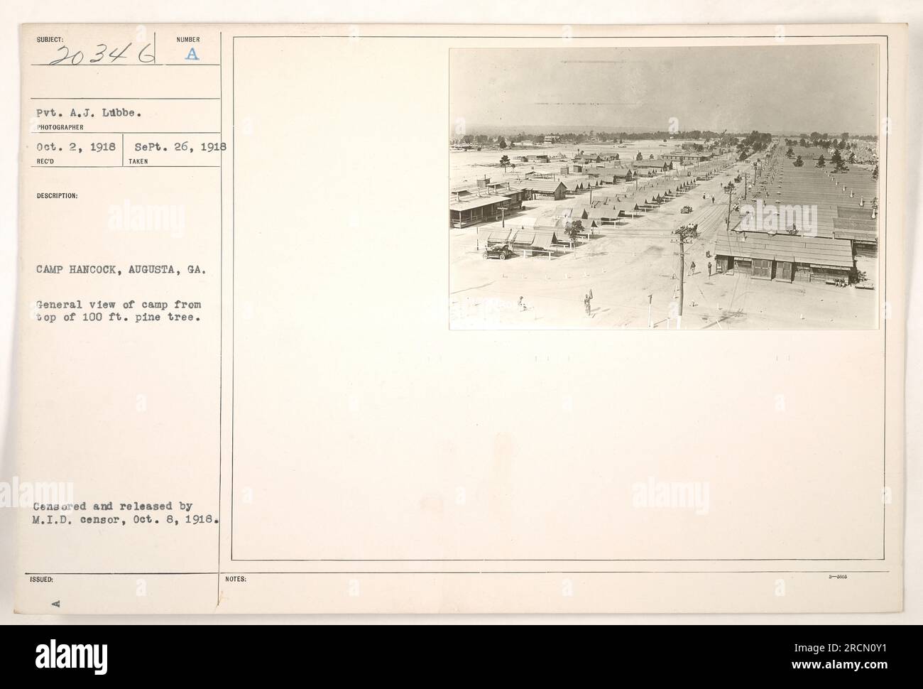 Vue aérienne du Camp Hancock à Augusta, Géorgie. La photographie a été prise du sommet d'un pin de 100 pieds. L'image a été censurée et publiée par le censeur du M.I.D. le 8 octobre 1918. VP. A.J. Lubbe est crédité comme le photographe. Banque D'Images