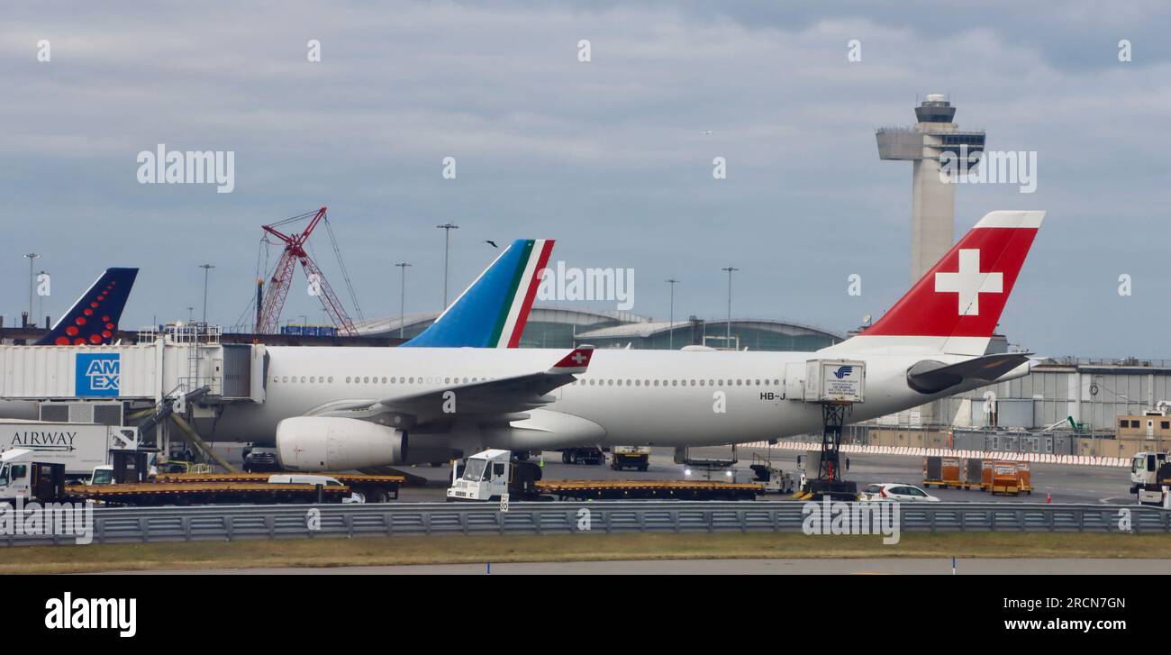 Compagnies aériennes internationales à l'aéroport JFK à New York Banque D'Images