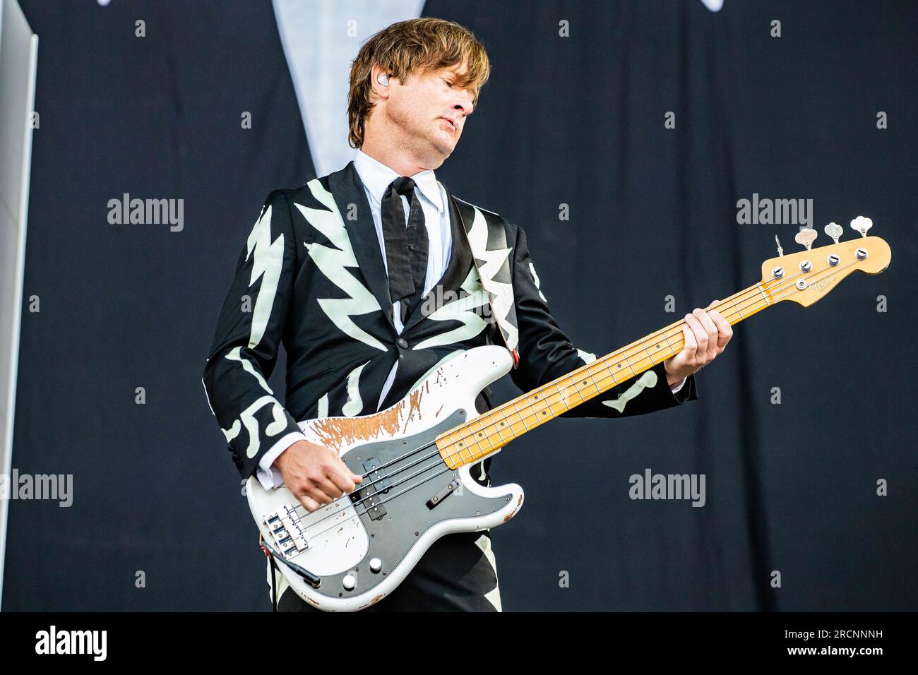 Milan, Italie. 15 juillet 2023. Le groupe suédois THE HIVES se produit en direct sur scène à Ippodromo SNAI la Maura pendant le 'i-Days Milano Coca-Cola Festival'. Crédit : Rodolfo Sassano/Alamy Live News Banque D'Images