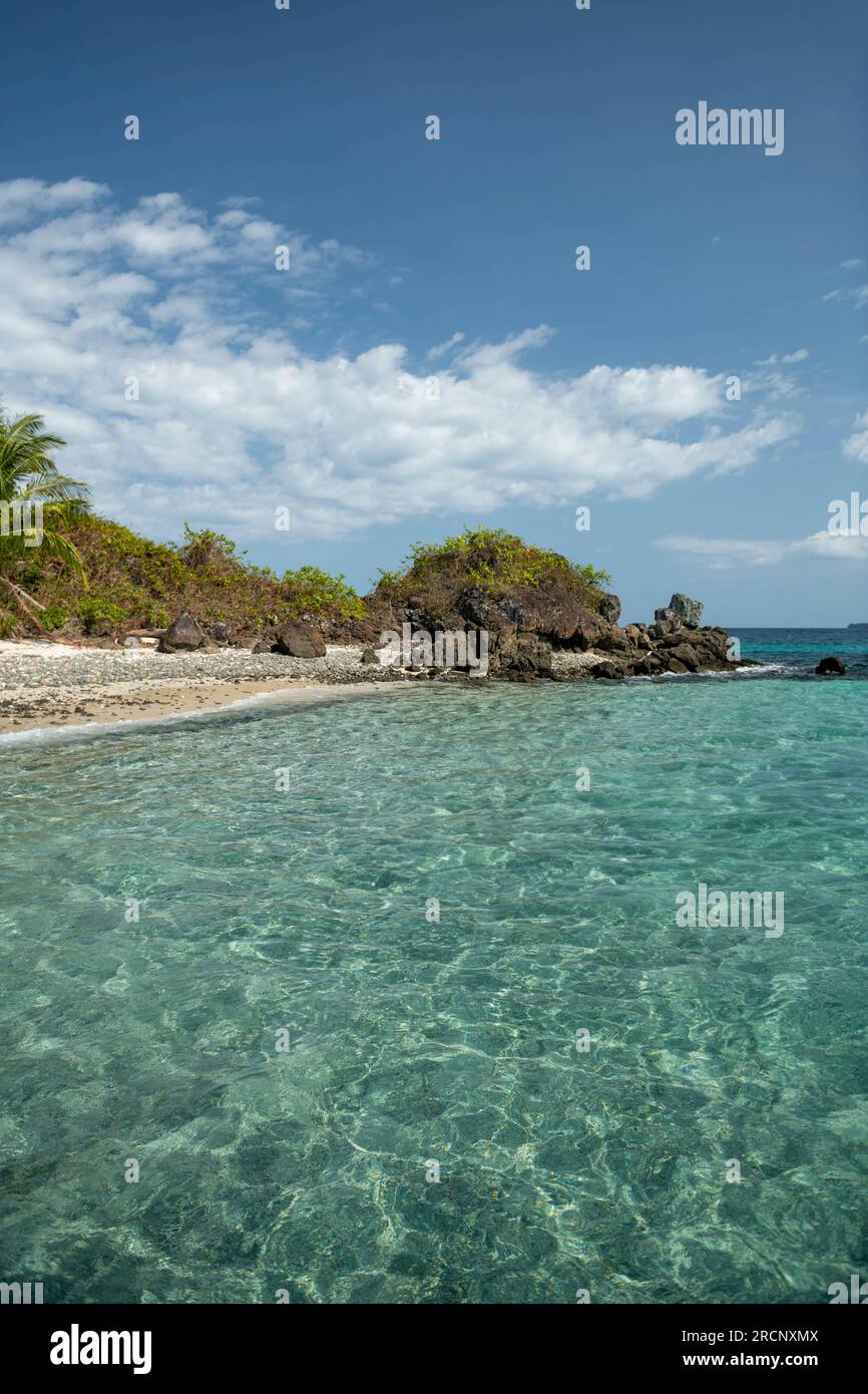 Petite plage tropicale, île Granito de Oro, parc national de Coiba, Panama, Amérique centrale -stock photo Banque D'Images