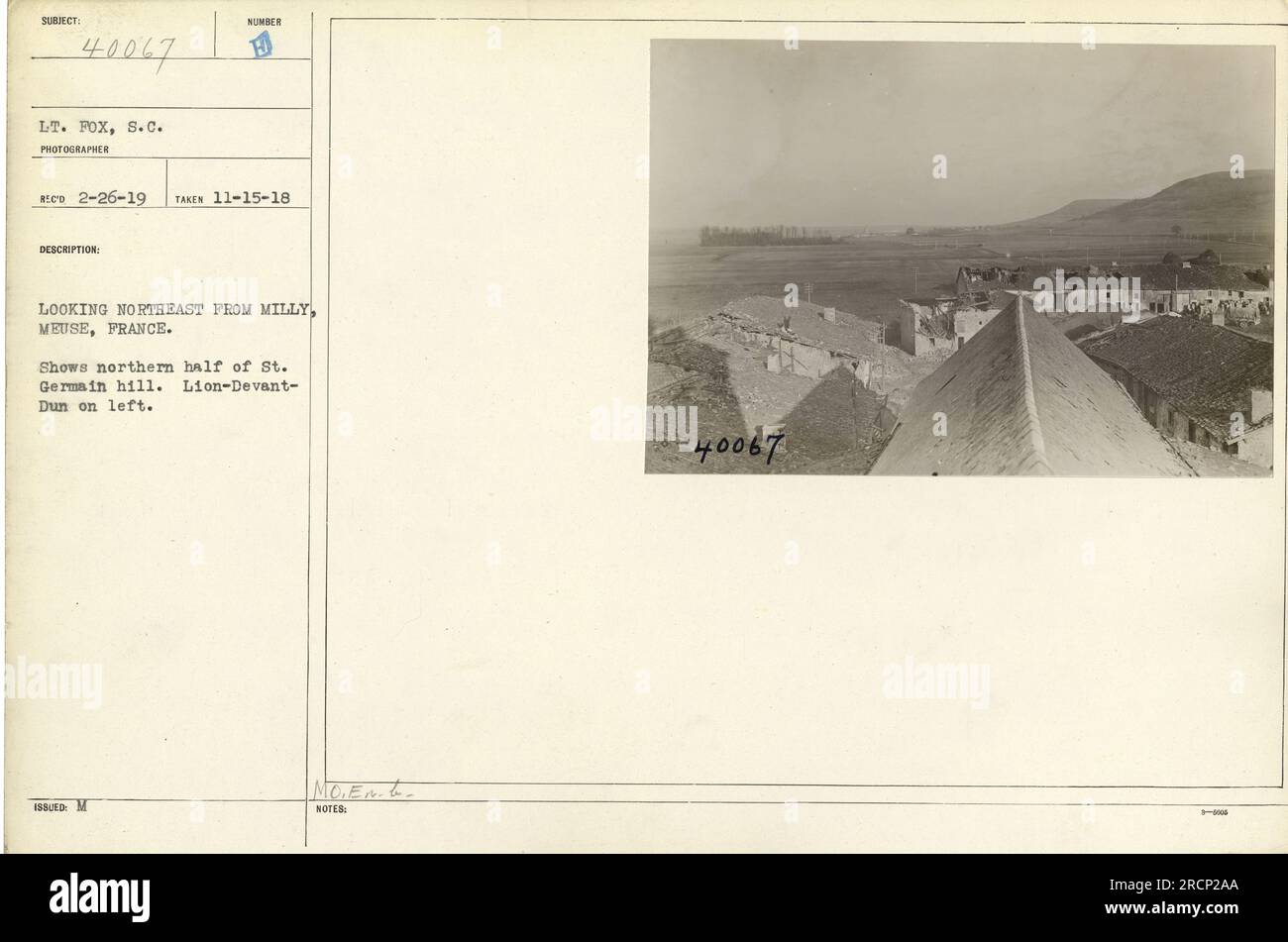 Photographie prise le 15 novembre 1918 par le lieutenant Fox. L'image représente la vue de Milly, Meuse, France, regardant vers le nord-est. Il montre la moitié nord de St. Colline Germain avec Lion-devant-Dun sur la gauche. La photographie a été publiée avec les notes de M. Moen. (111-SC-40067) Banque D'Images