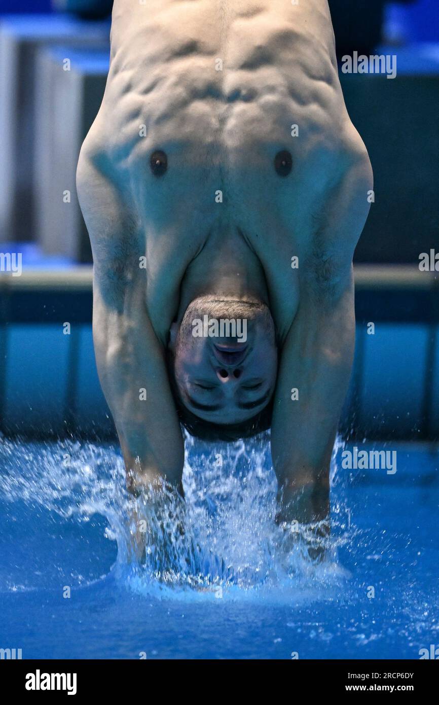 Fukuoka, Japon. 16 juillet 2023. Jules Bouyer, de France, participe à la finale masculine du tremplin du 1m des Championnats du monde aquatiques 2023 à Fukuoka, Japon, le 16 juillet 2023. Crédit : Xu Chang/Xinhua/Alamy Live News Banque D'Images