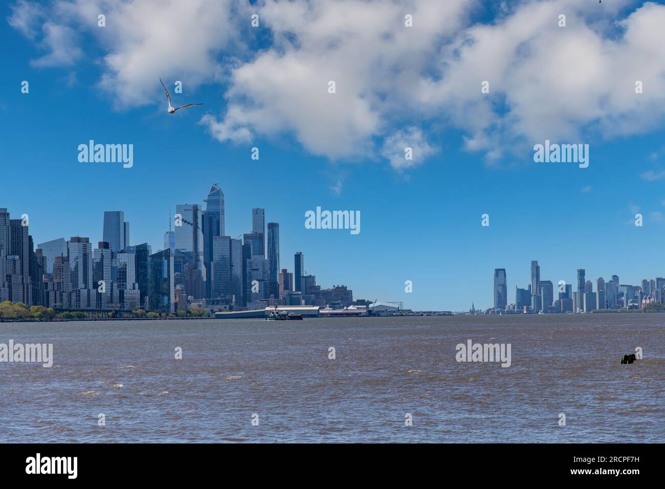 Vue panoramique sur le fleuve Hudson en direction du sud vers Lower
