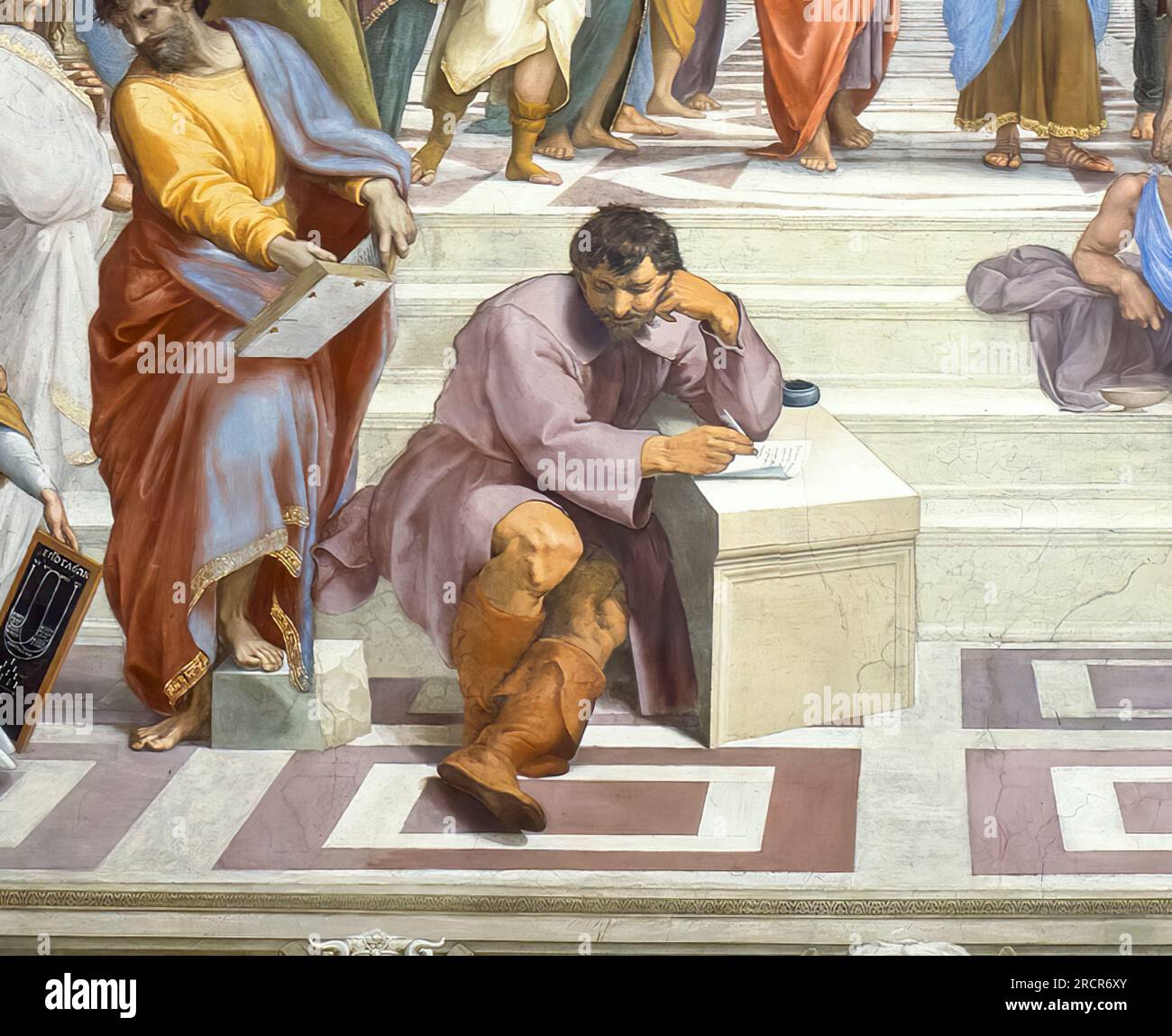 Un détail de l'école d'Athènes ou de la Scuola di Atene. Fresque de Raphaël au Palais apostolique du Vatican. 1511. On pense que Michel-Ange est représenté dans le rôle d'Héraclite et qu'il montre des varices dans ses jambes. Banque D'Images Un détail de l'école d'Athènes ou de la Scuola di Atene. Fresque de Raphaël au Palais apostolique du Vatican. 1511. On pense que Michel-Ange est représenté dans le rôle d'Héraclite et qu'il montre des varices dans ses jambes. Banque D'Images