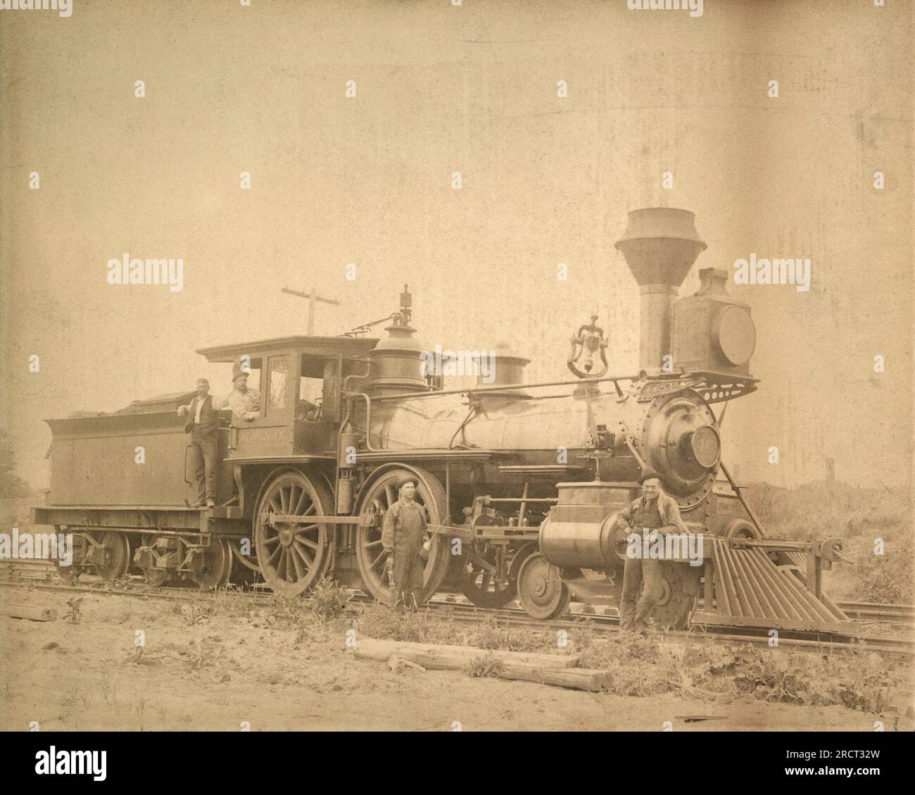 Photographie antique circa 1880, moteur #16 sur la ligne Rome, Watertown & Ogdensburg Railroad. SOURCE : PHOTOGRAPHIE ORIGINALE Banque D'Images