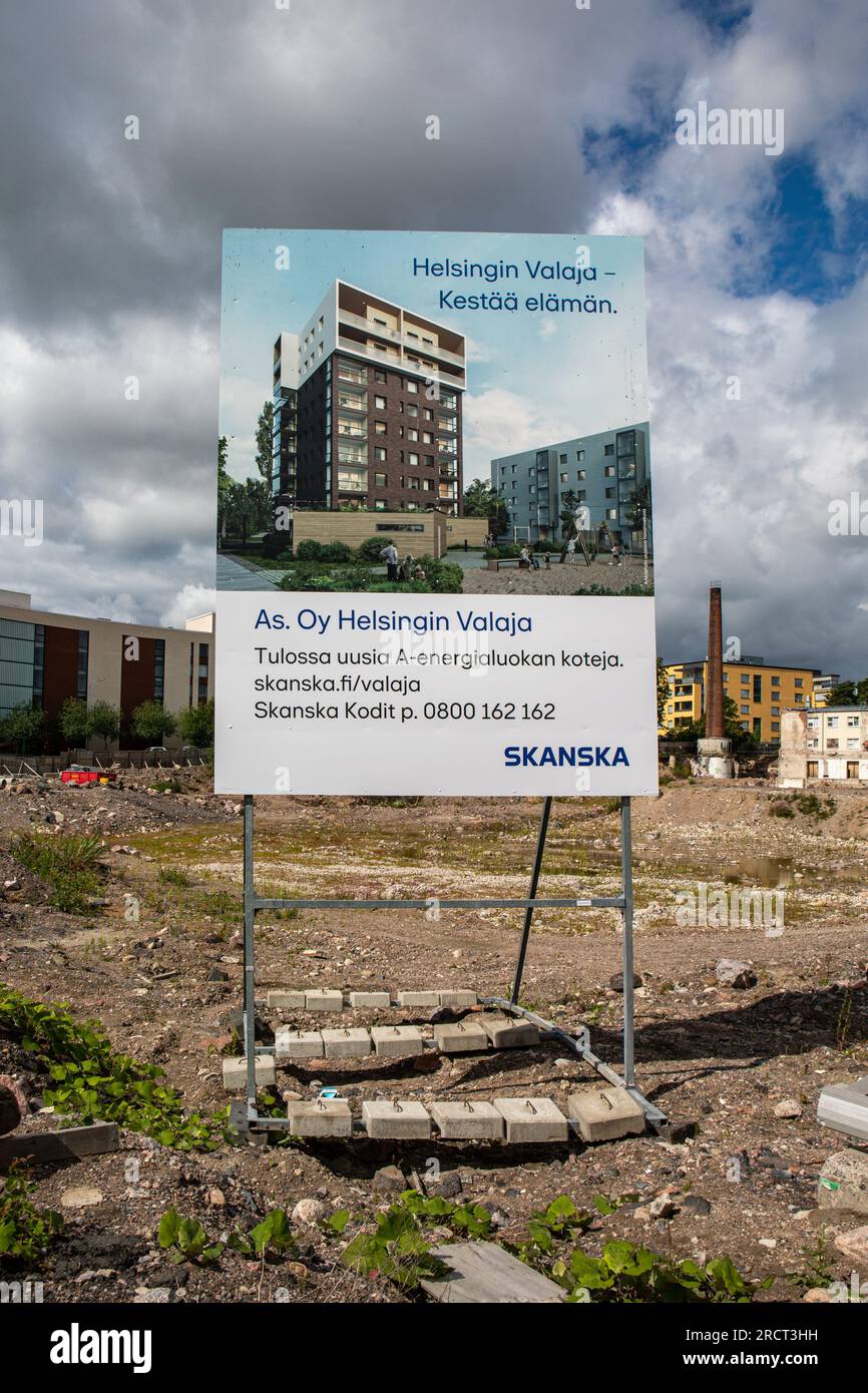 AS. Oy Helsingin Valaja. Publicité pour un immeuble résidentiel à construire sur un ancien terrain industriel dans le quartier de Pitäjänmäki à Helsinki, Finlande. Banque D'Images