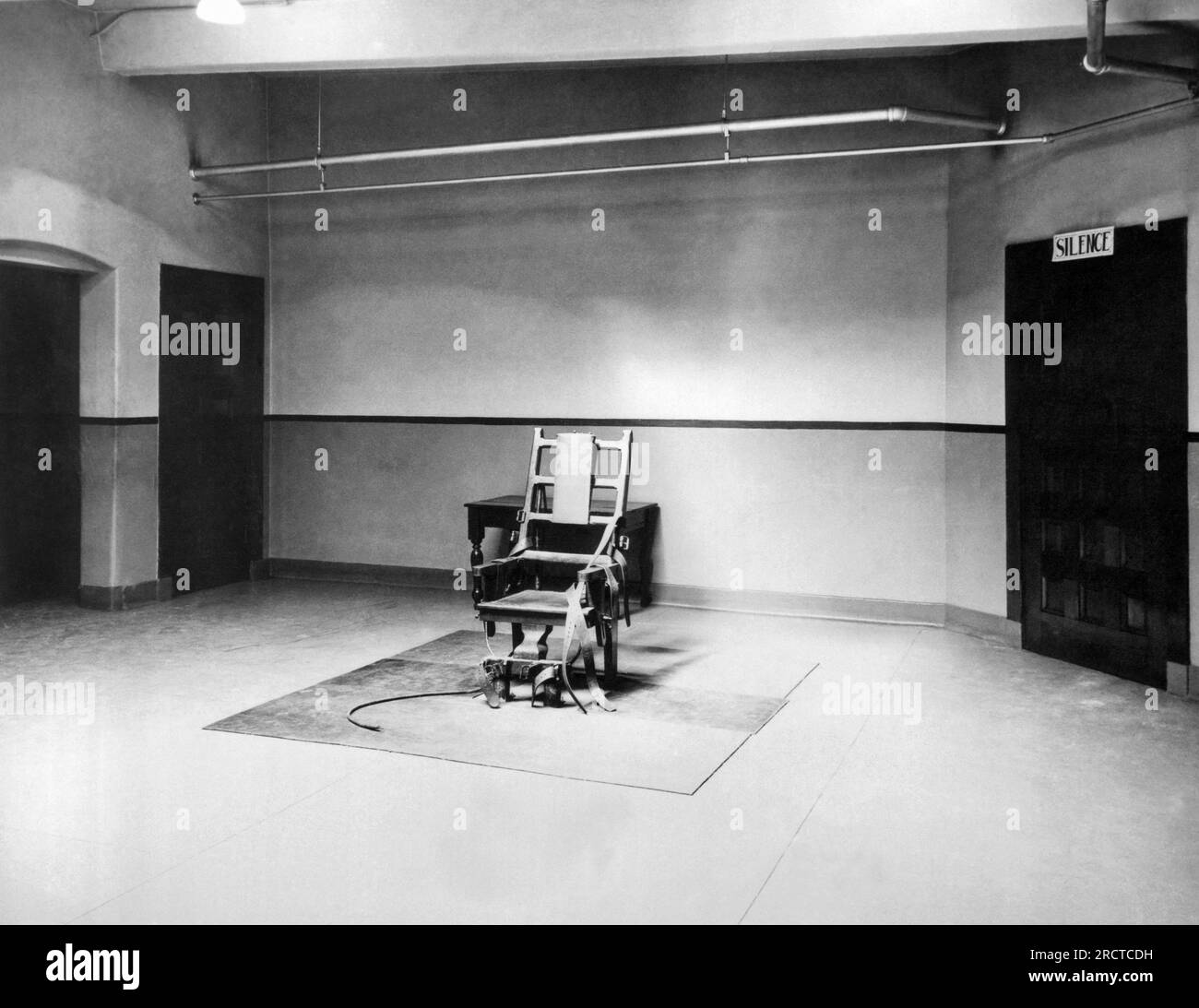 Ossining, New York : 13 janvier 1953. Une vue de la chambre de la mort et de la chaise électrique à Sing Sing Prisonin qui a condamné les espions Atom Julius et Ethel Rosenberg devraient être électrocutés. Banque D'Images