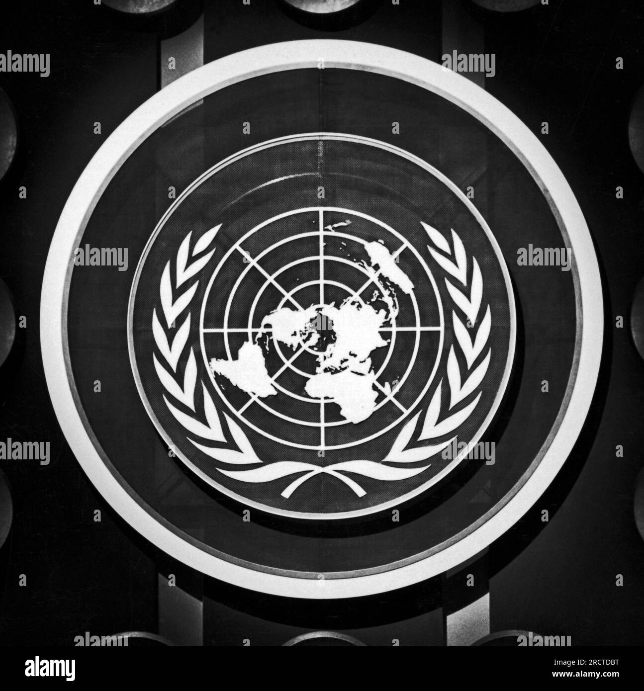 United nations logo Banque d'images noir et blanc - Alamy