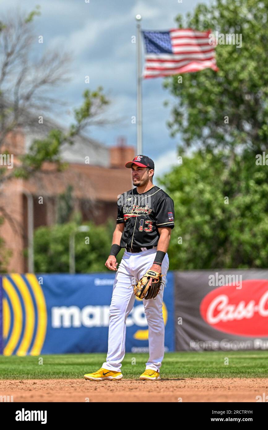 Manuel Boscan (13), infielder des FM Redhawks, lors du match contre les Sioux City Explorers au baseball professionnel de l'American Association au Newman Outdoor Field à Fargo, Dakota du Nord, le dimanche 16 juillet 2023. Sioux City a gagné 7-2. Photo de Russell Hons/CSM Banque D'Images