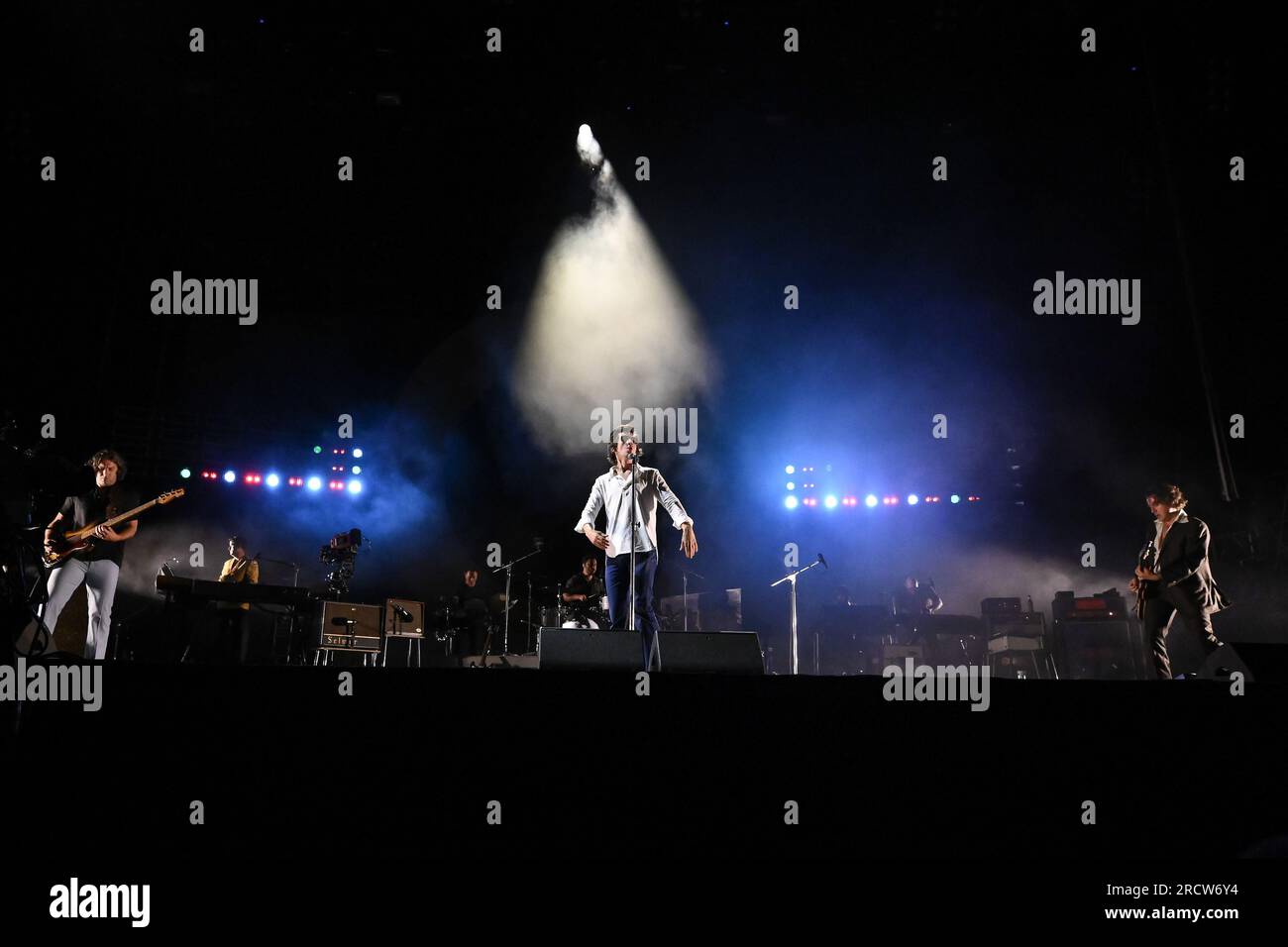 Arctic Monkeys lors de la tournée européenne 2023 Rock in Roma 2023, à Ippodromo delle Capannelle, le 16 juillet 2023 Rome, Italie Banque D'Images Arctic Monkeys lors de la tournée européenne 2023 Rock in Roma 2023, à Ippodromo delle Capannelle, le 16 juillet 2023 Rome, Italie Banque D'Images