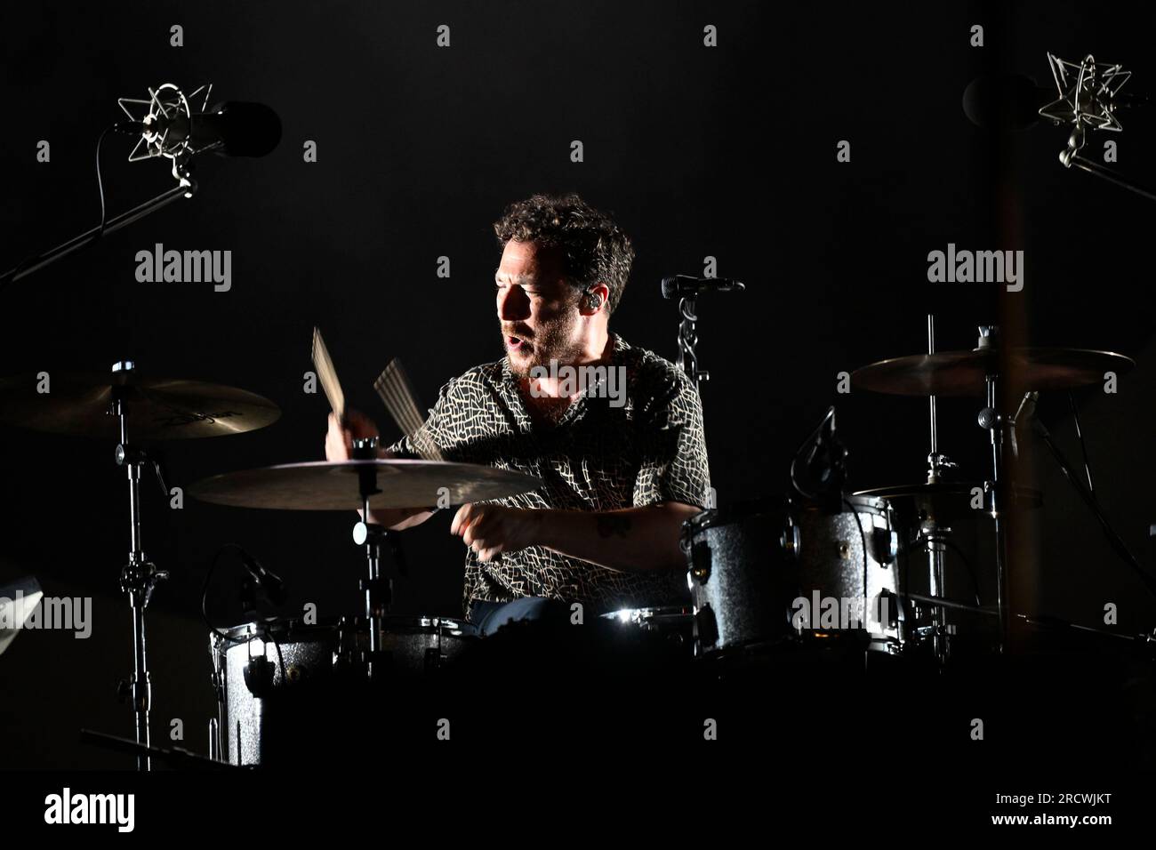 Roma, Italie. 16 juillet 2023. Matt Helders de Arctic Monkeys lors de la tournée européenne 2023 Rock in Roma 2023, à Ippodromo delle Capannelle, le 16 juillet 2023 Rome, Italie (photo de Domenico Cippitelli/NurPhoto) crédit : NurPhoto SRL/Alamy Live News Banque D'Images Roma, Italie. 16 juillet 2023. Matt Helders de Arctic Monkeys lors de la tournée européenne 2023 Rock in Roma 2023, à Ippodromo delle Capannelle, le 16 juillet 2023 Rome, Italie (photo de Domenico Cippitelli/NurPhoto) crédit : NurPhoto SRL/Alamy Live News Banque D'Images