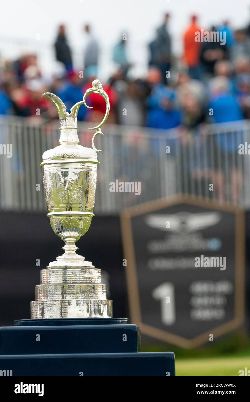 Le Claret Jug au premier tee lors du Genesis Scottish Open au Renaissance Club à North Berwick. Banque D'Images