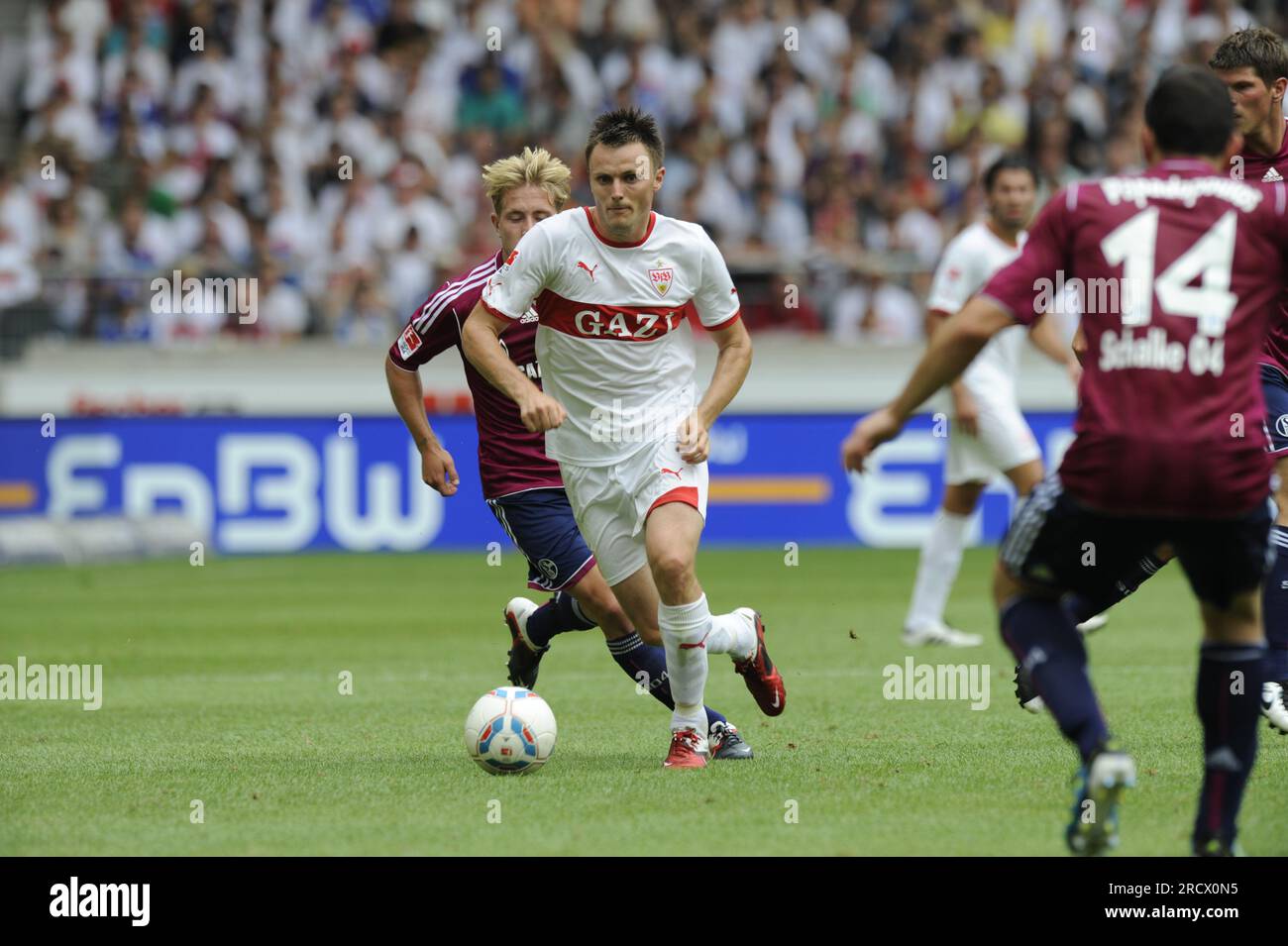 William Kvist VFB Aktion Fußball Bundesliga VFB Stuttgart - FC Schalke 04 - 0:3 6.8.2011 Banque D'Images