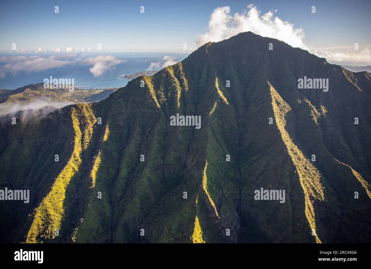 Montagnes audacieuses de la région de Na'Pali, Kauai Banque D'Images