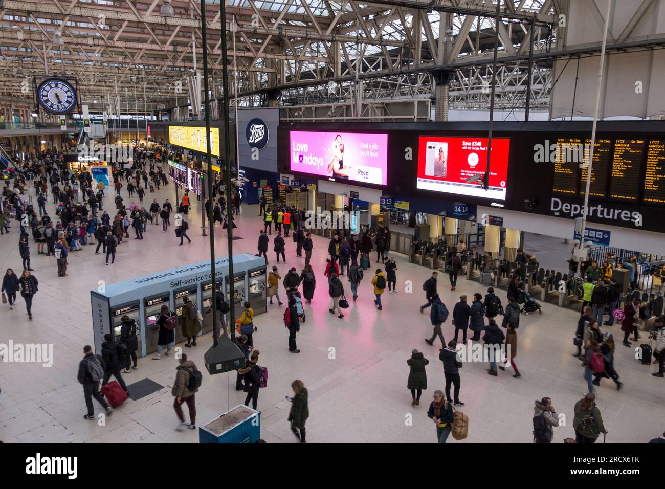 London Waterloo Railway Staition Concourse, Royaume-Uni Banque D'Images