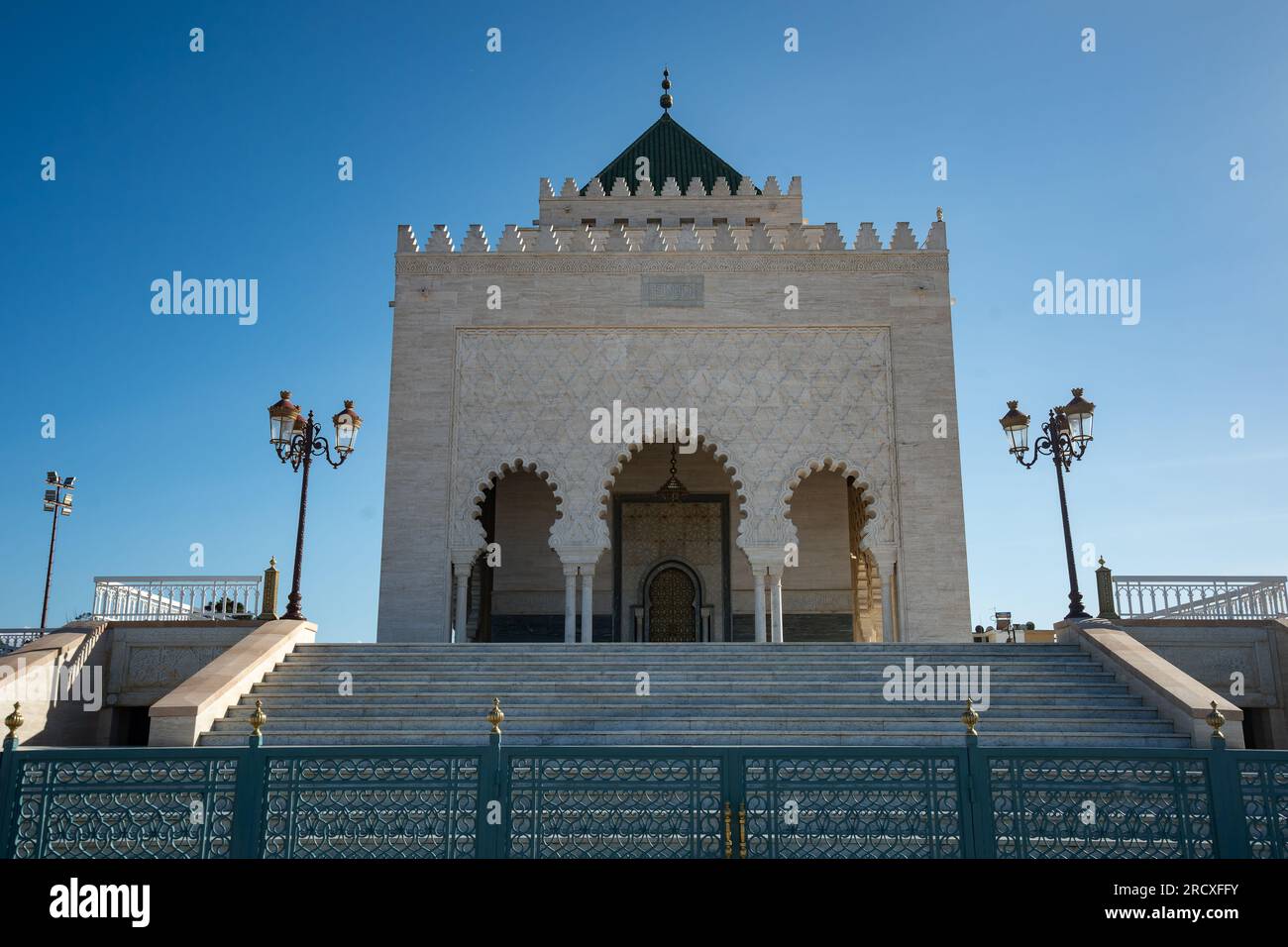 Maroc. Rabat. Le Mausolée de Mohammed V sur l'esplanade de Yacoub al-Mansour. Banque D'Images