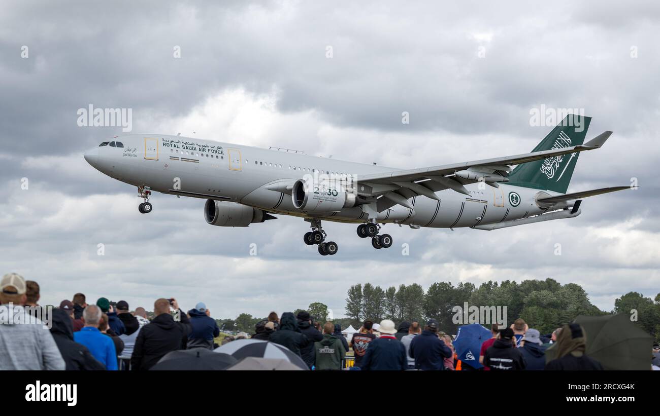 Royal Saudi Air Force - Airbus A330 Multi Role Tanker transport (MRTT) arrivant à la RAF Fairford pour le Royal International Air Tattoo 2023. Banque D'Images