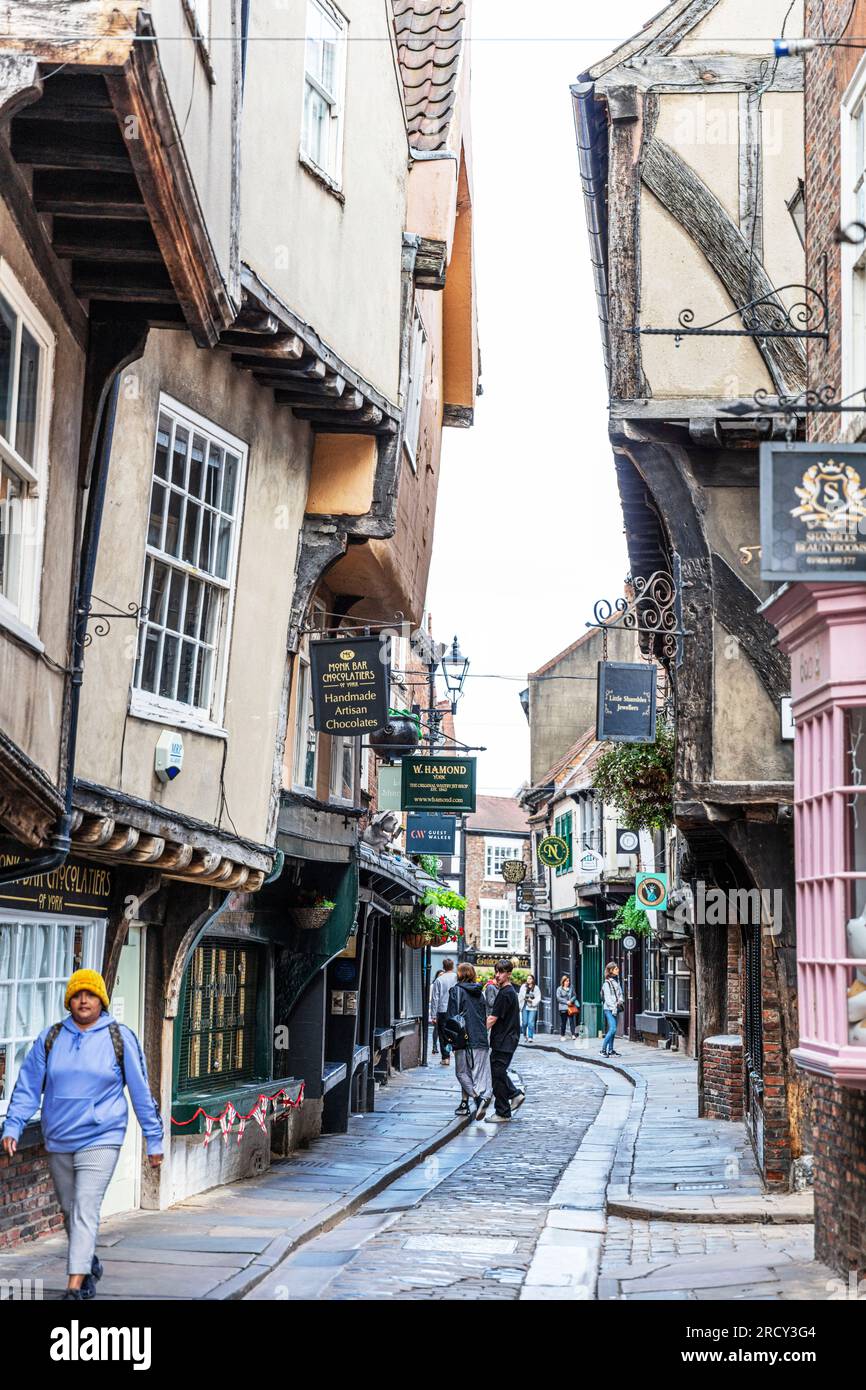 The Shambles York, York City, Royaume-Uni, York Shambles, Little Shambles, York, Angleterre, York City UK, magasins York, York shopping, Histoire, historique, Yorkshire Banque D'Images