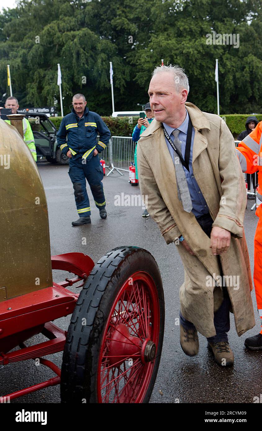 Duncan Pittaway propriétaire / conducteur de 1911 Fiat S76, 'la Bête de Turin', au Festival de la vitesse, Goodwood, le 14 juillet 2023, (photo : Michael Cole) Banque D'Images