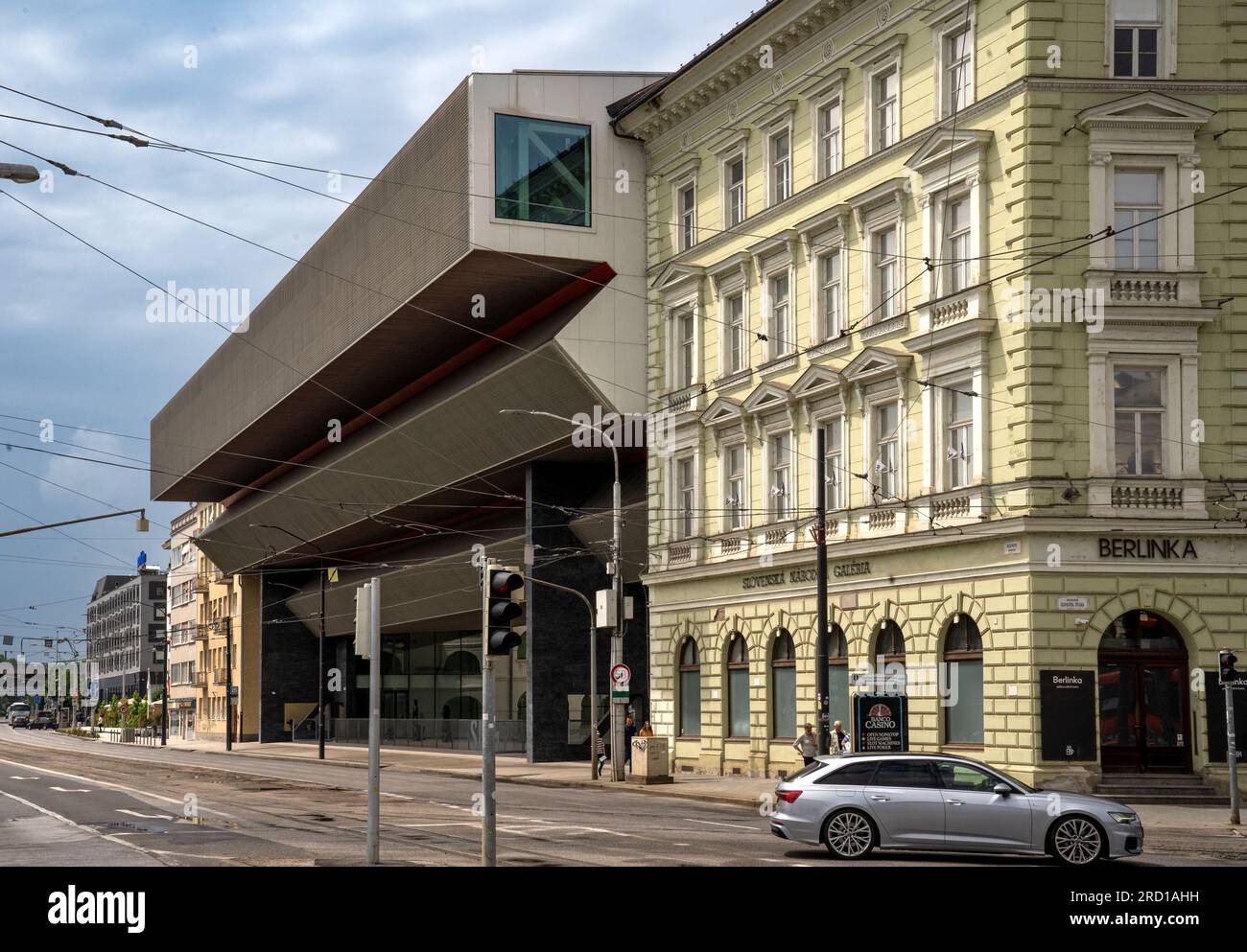 Bratislava, SK 10 juin 2023 Voir l'extension moderne noire de la