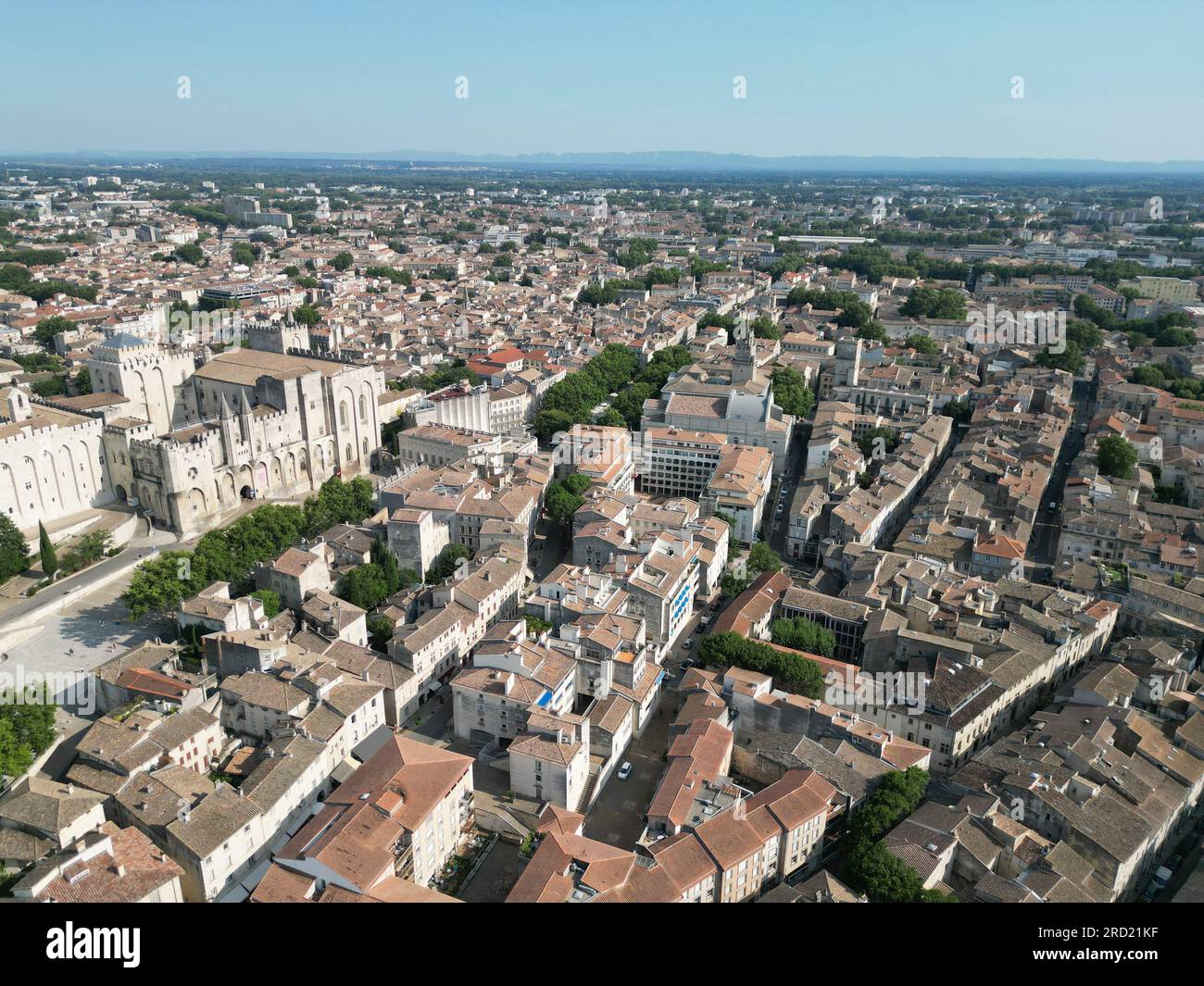 Avignon drone Banque de photographies et d’images à haute résolution ...