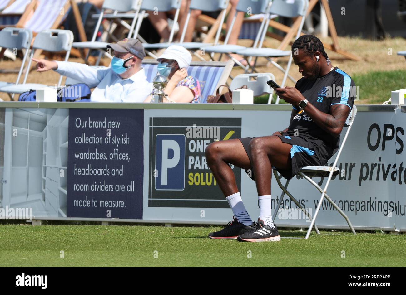 Le joueur de cricket du Sussex et de l'Angleterre Jofra Archer est revenu à l'entraînement au County Ground à Hove après avoir été absent en raison d'une blessure. 10 juillet 2023 Banque D'Images