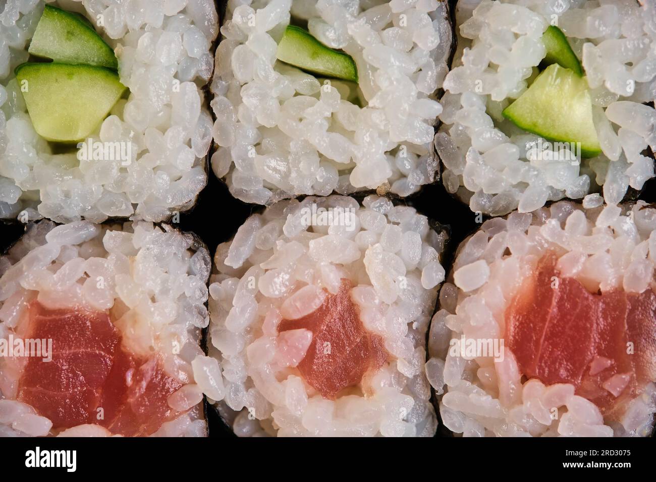 Kappa Maki et Tuna Roll. Sushi japonais. Banque D'Images