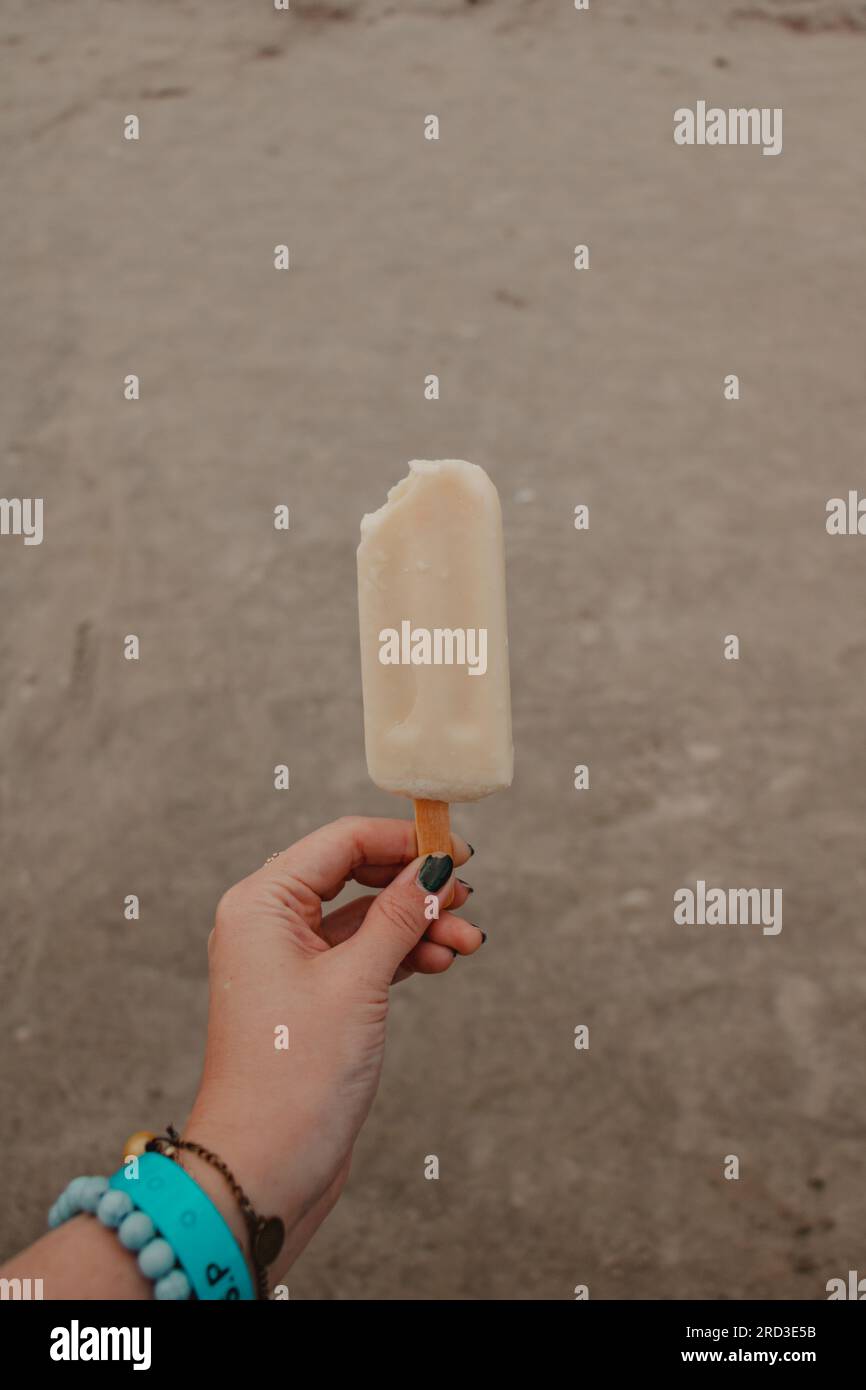 popsicle à la plage Banque D'Images