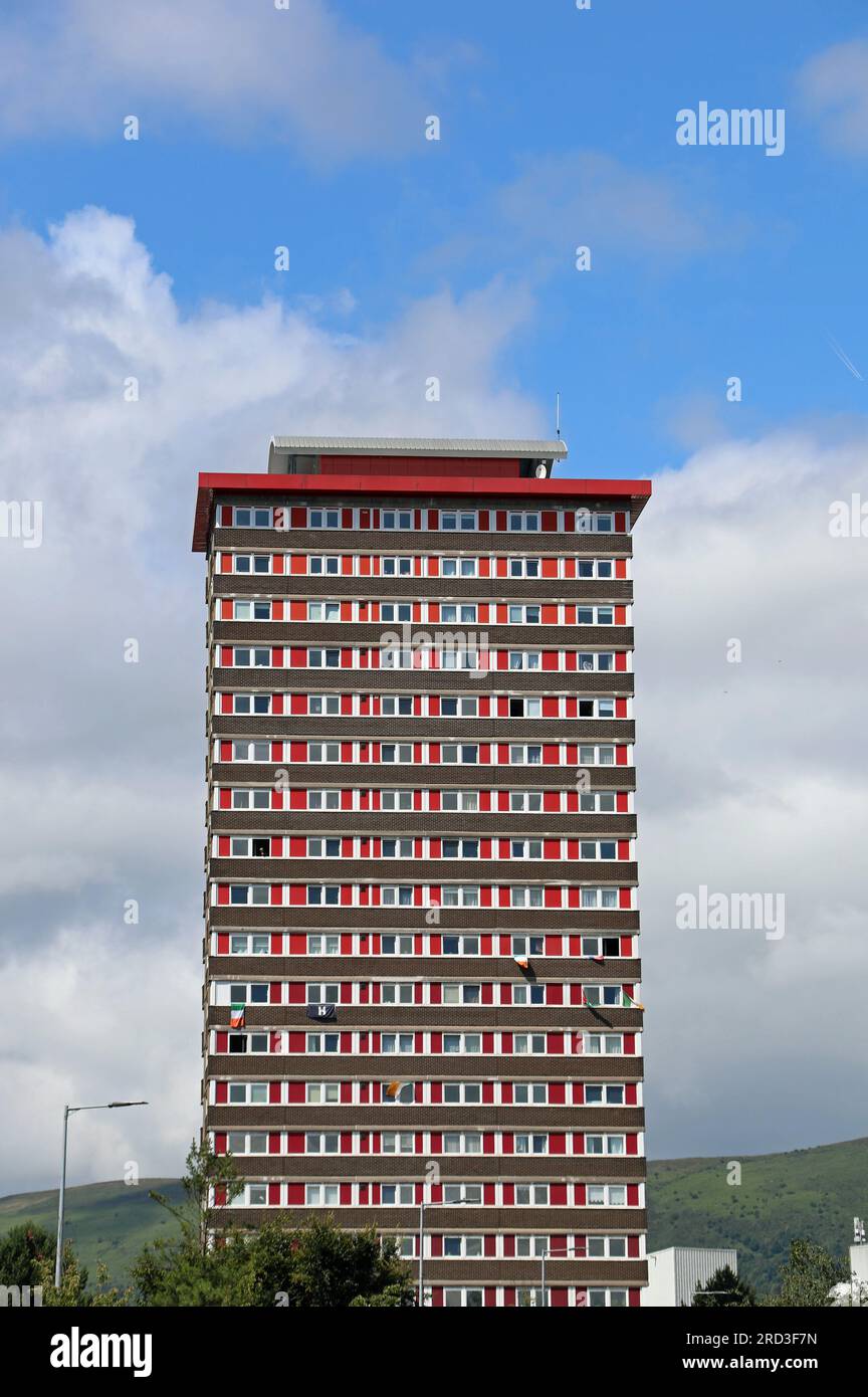 Emblématique Divis Tower à West Belfast Banque D'Images