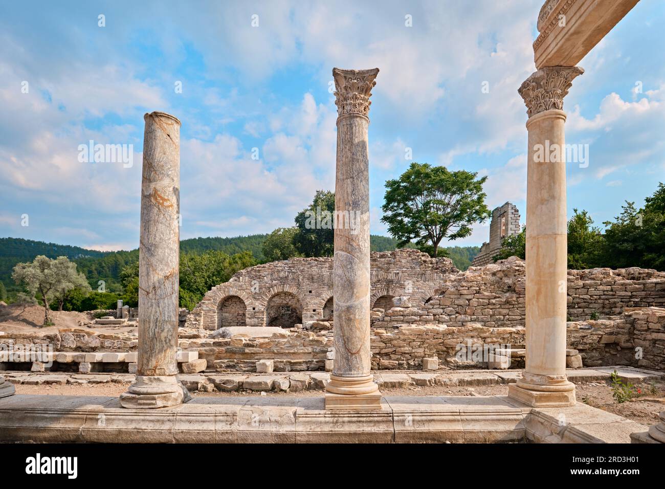 Mugla, Turquie - 20 juillet 2023 : vestiges architecturaux de l'ancienne ville de Stratonikeia Banque D'Images