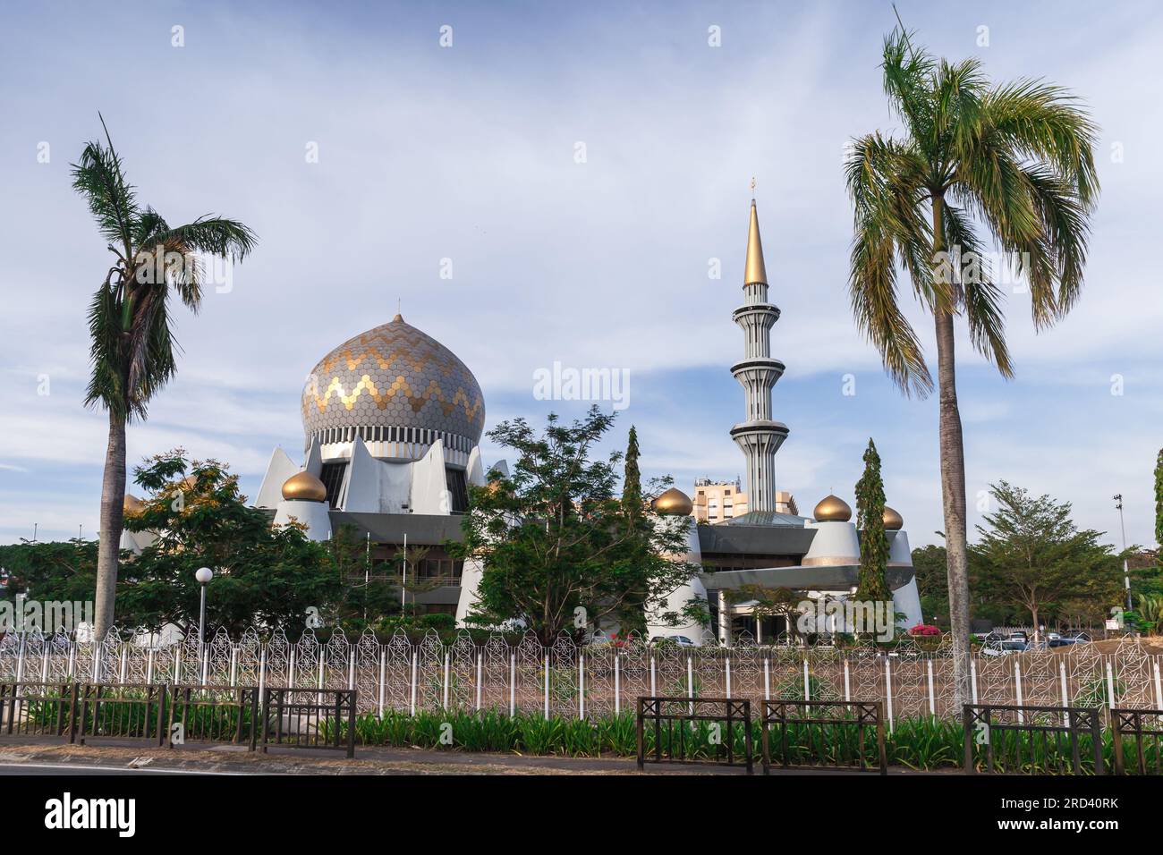 Mosquée d'État de Sabah ou Masjid Negeri Sabah. Kota Kinabalu, Malaisie Banque D'Images