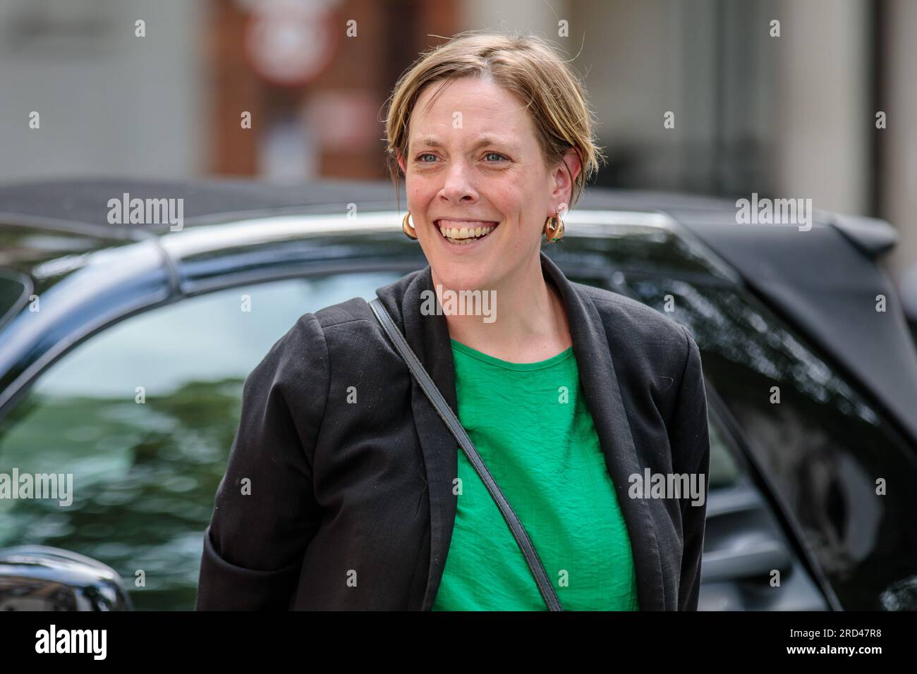 Westminster, Londres, Royaume-Uni. 18 juillet 2023. Jess Phillips, ministre fantôme de la violence domestique et de la protection, quitte le Centre pour la justice sociale après son discours et ses questions-Réponses discutant de la suite de la lutte contre l’esclavage moderne. Photo par Amanda Rose/Alamy Live News Banque D'Images