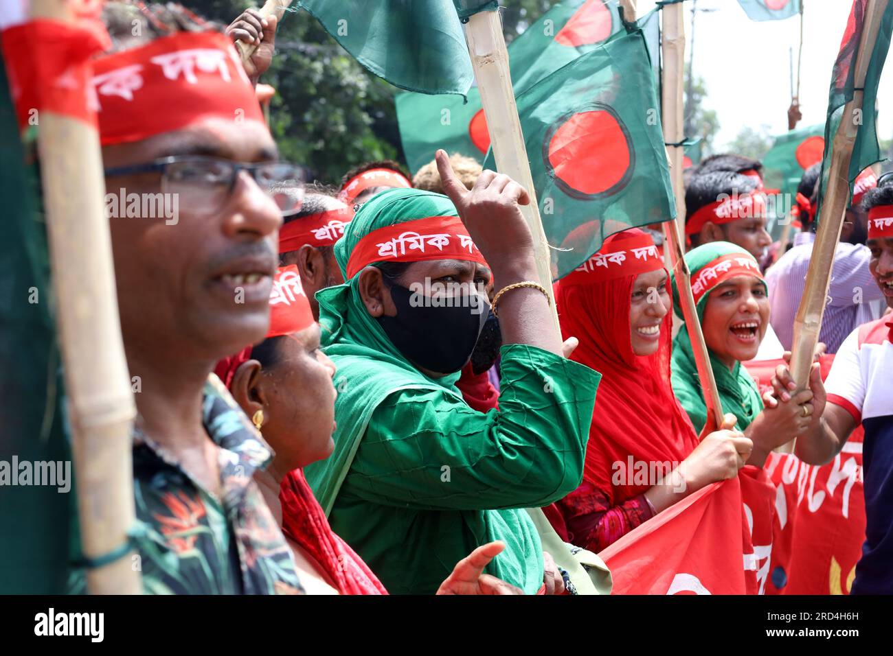 Dhaka, Dhaka, Bangladesh. 18 juillet 2023. Le principal parti d'opposition, le Parti nationaliste du Bangladesh (BNP), a organisé une marche d'environ 20 kilomètres de Gabtali à Dhaka au parc Bahadur Shah dans le Vieux Dhaka pour exiger la démission du Premier ministre Sheikh HasinaÂ et des élections sous un gouvernement intérimaire. (Image de crédit : © Syed Mahabubul Kader/ZUMA Press Wire) USAGE ÉDITORIAL SEULEMENT! Non destiné à UN USAGE commercial ! Banque D'Images