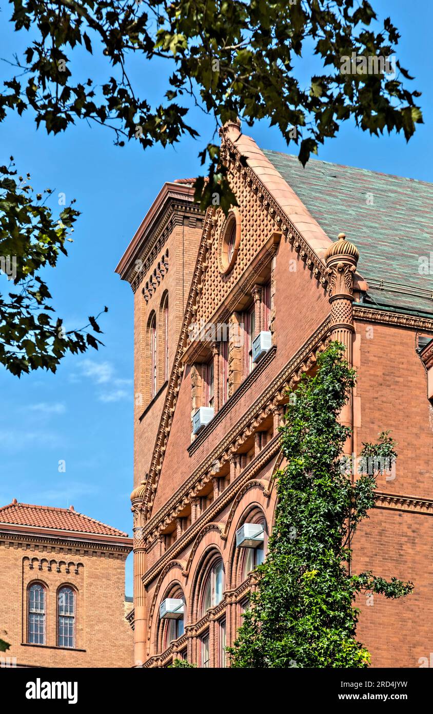Bedford Stuyvesant : monument historique Boys High School, roman avec enthousiasme, conçu par le même architecte que la Girls High School voisine. Banque D'Images