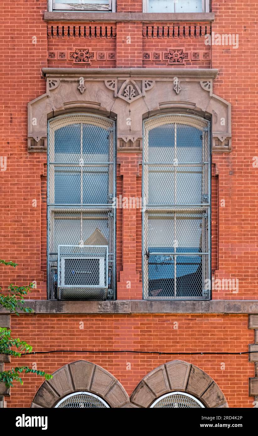 Bedford Stuyvesant : monument historique Girls High School, gothique victorien, conçu par le même architecte que le Boys High School à proximité. Banque D'Images