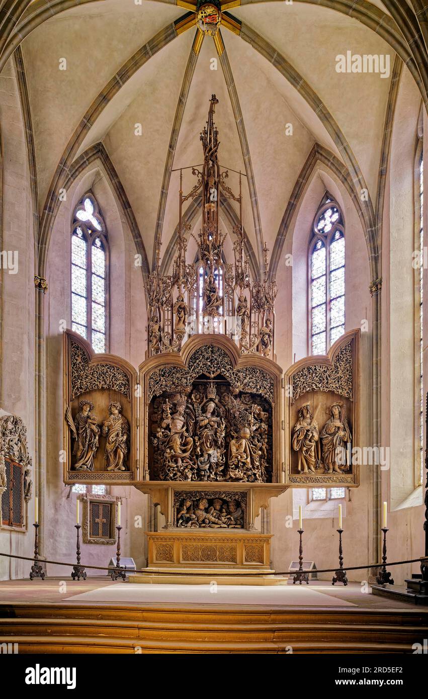 Retable, Couronnement de Marie par Jésus et Dieu le Père, autel sculpté de la Vierge de Breisach, 1526, gothique tardif, maître sculpteur HL, Stankt Stephan Banque D'Images