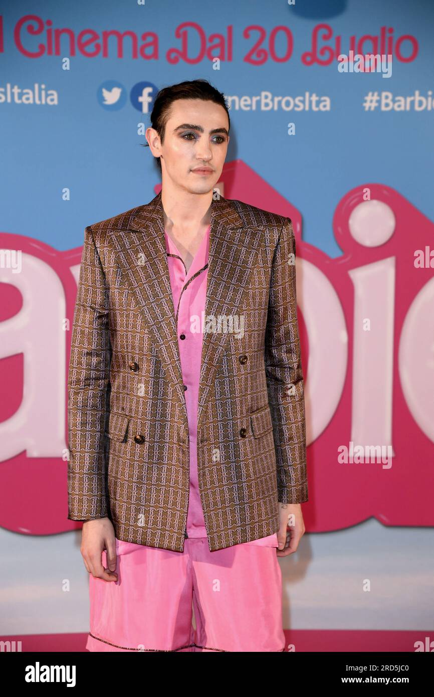 Milan, Italie. 18 juillet 2023. Milan, Photocall avant-première du film 'Barbie' - Michele Bravi crédit : Agence photo indépendante / Alamy Live News Banque D'Images
