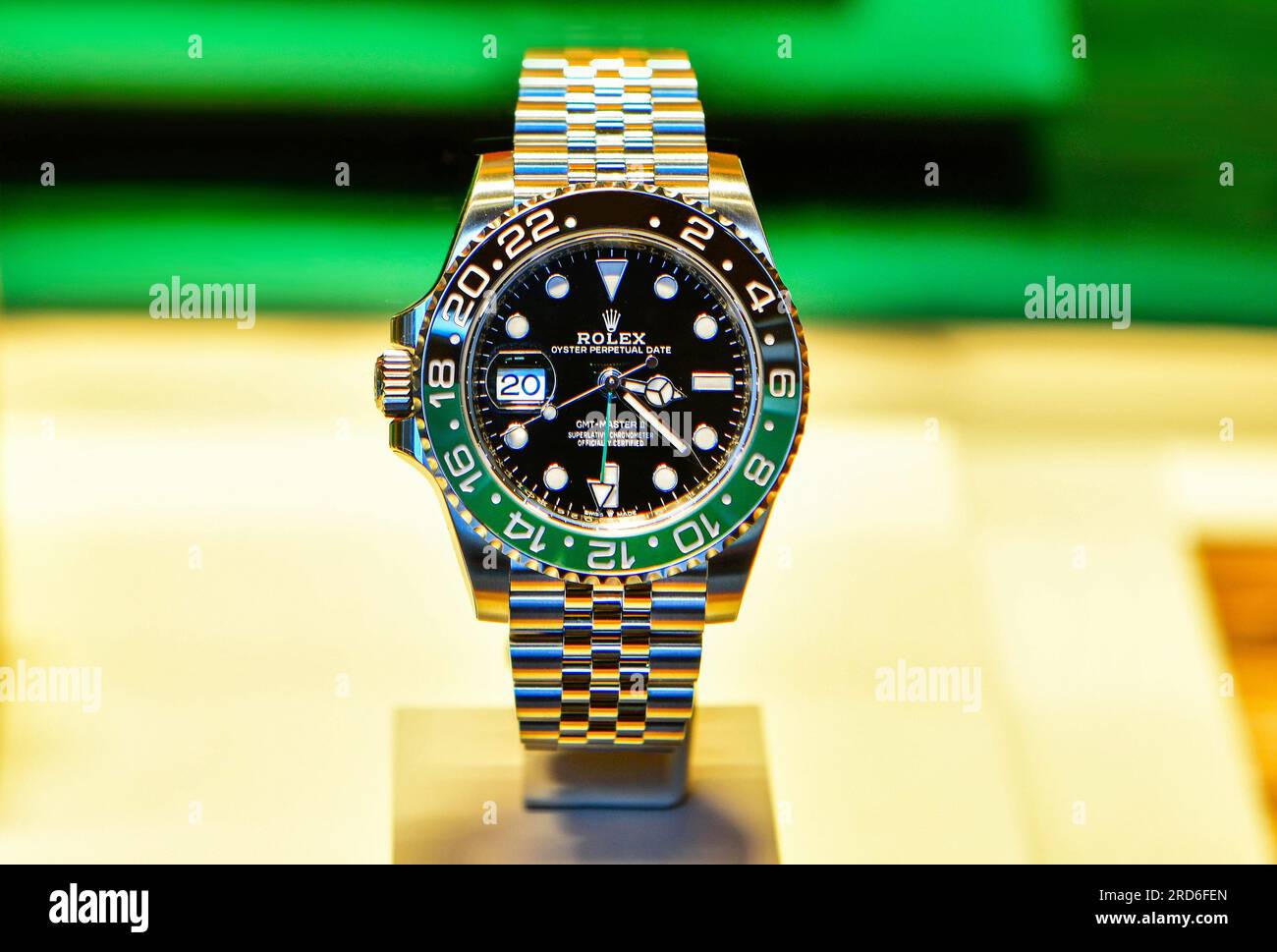 Zermatt, Suisse - 21 mai 2023 : close up montre de luxe Rolex GMT Master II Sprite Jubilee exposée dans une BOUTIQUE BUCHERER ROLEX ZERMATT Banque D'Images