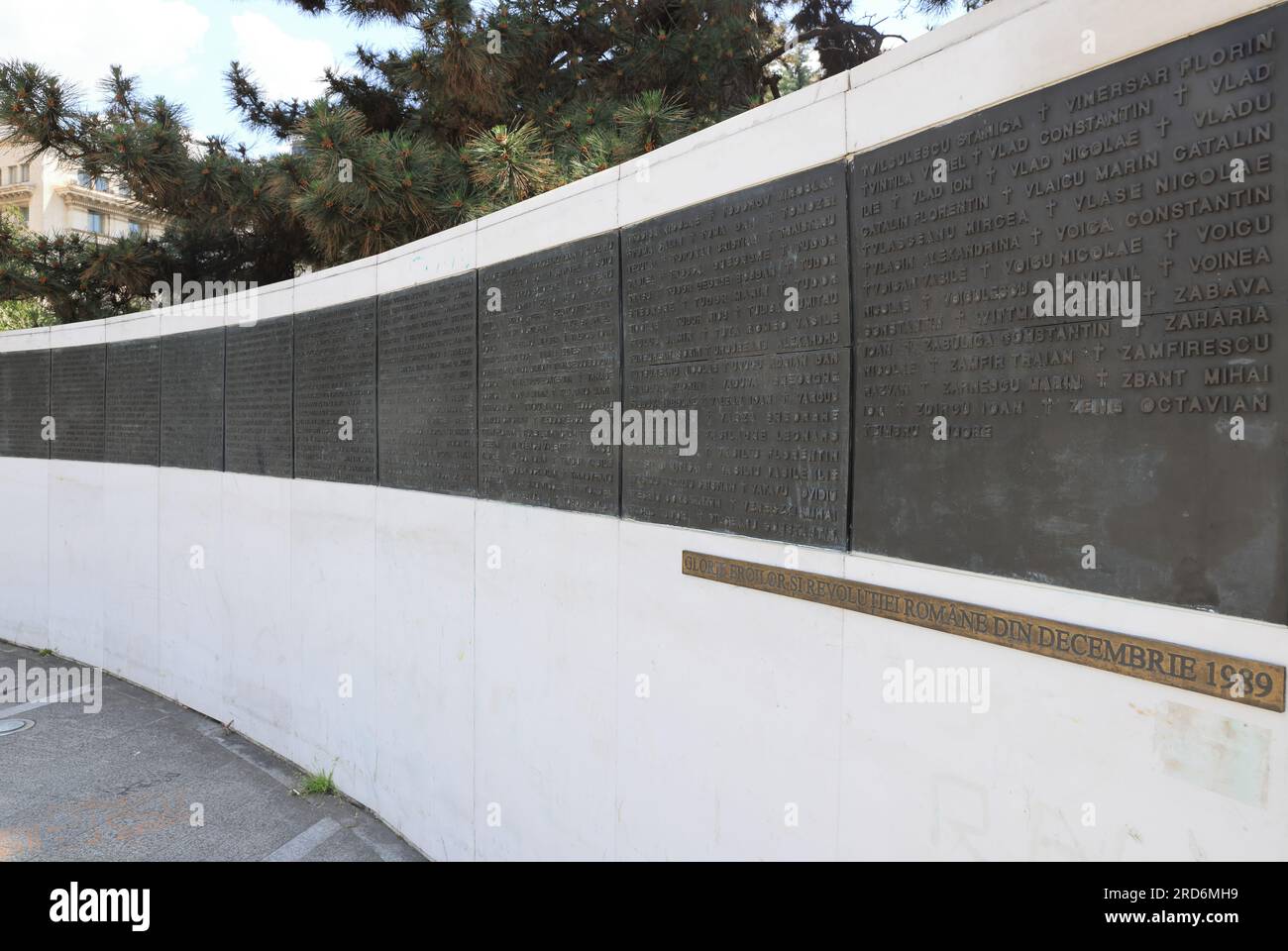 Mur de 1989 héros, commémorant les victimes du 1989 décembre, sur la place de la Révolution, Bucarest, Roumanie Banque D'Images