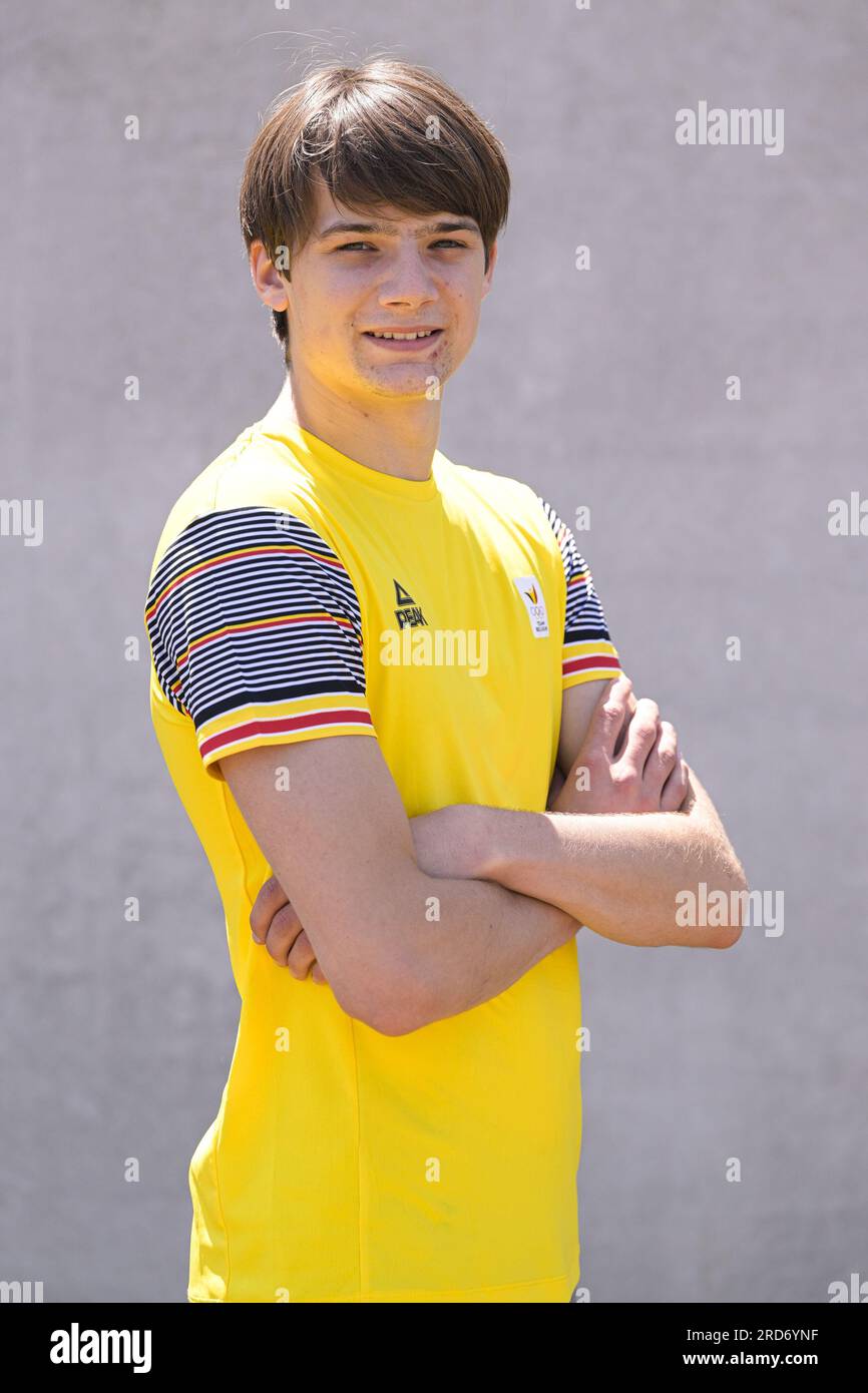 Gand, Belgique. 18 juillet 2023. L’athlète belge Jasper Maerten pose pour le photographe lors d’un camp d’entraînement de team building des jeunes athlètes de l’équipe Belgium à Gand, le mardi 18 juillet 2023. Ces athlètes participeront bientôt au Festival Olympique de la Jeunesse européenne (FOJE) du 23 au 29 juillet et poursuivront leurs préparatifs pour ce tournoi du FOJE dans les locaux topsport de Gand. BELGA PHOTO LAURIE DIEFFEMBACQ crédit : Belga News Agency/Alamy Live News Banque D'Images