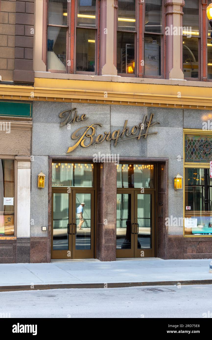 The Berghoff Restaurant in Chicago USA, 17 W Adams St, Chicago, il 60603, États-Unis Chicago's Oldest Restaurant fondé en 1898, le 21 juin 2023 Banque D'Images