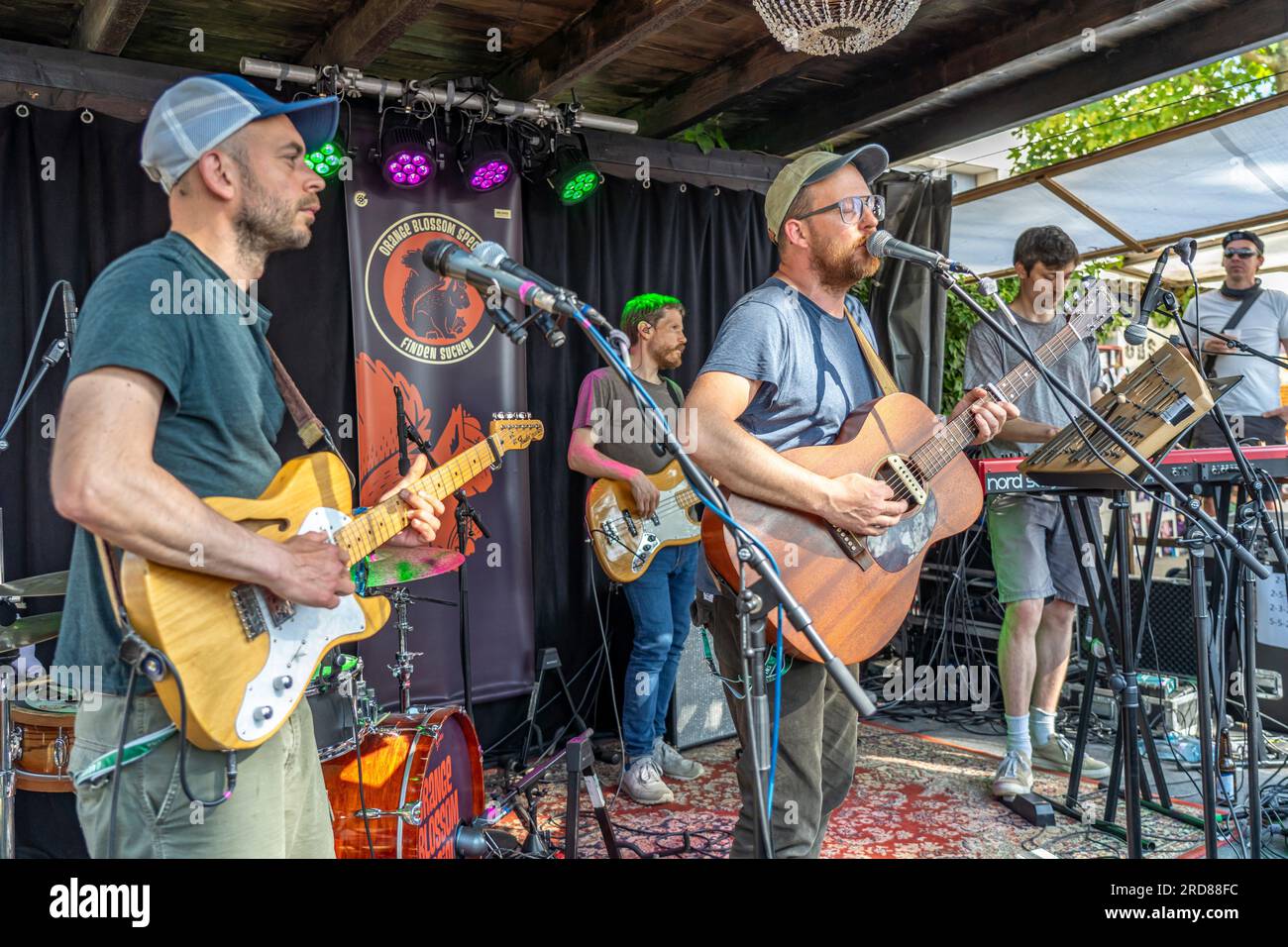 Die Kölner Rockband ACCIDENTEL BIRD live beim Orange Blossom Special Festival, Beverungen, Deutschland | Cologne Band ACCIDENTEL BIRD live at the Ora Banque D'Images