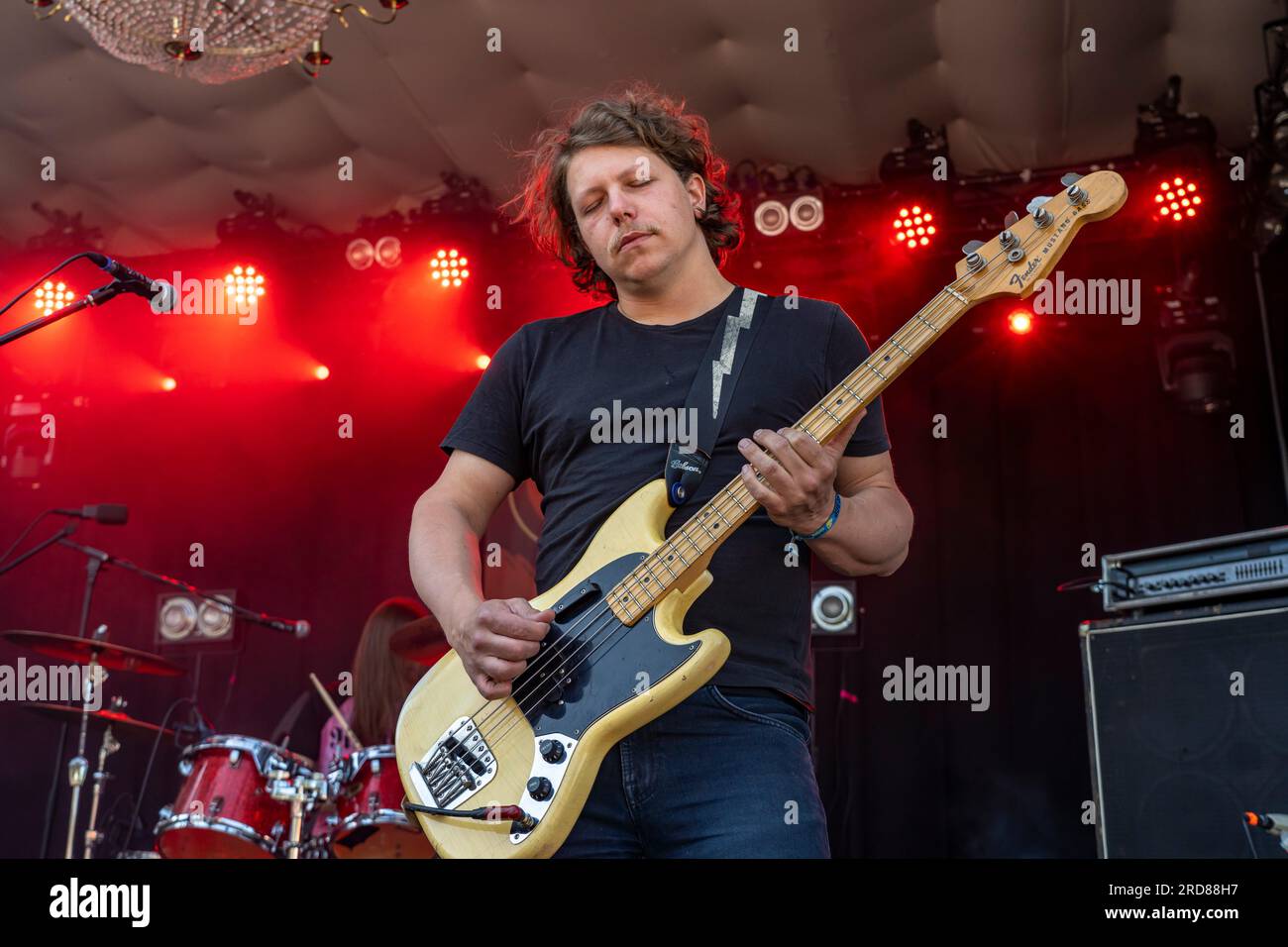 Die deutsche Rockband Die Nerven live beim Orange Blossom Special Festival, Beverungen, Deutschland | German Rock Band Die Nerven live at the Oran Banque D'Images