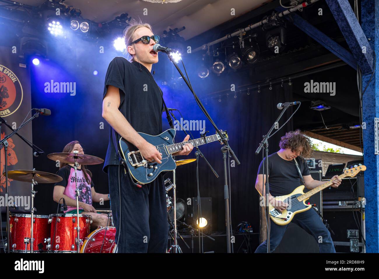 Die deutsche Rockband Die Nerven live beim Orange Blossom Special Festival, Beverungen, Deutschland | German Rock Band Die Nerven live at the Oran Banque D'Images