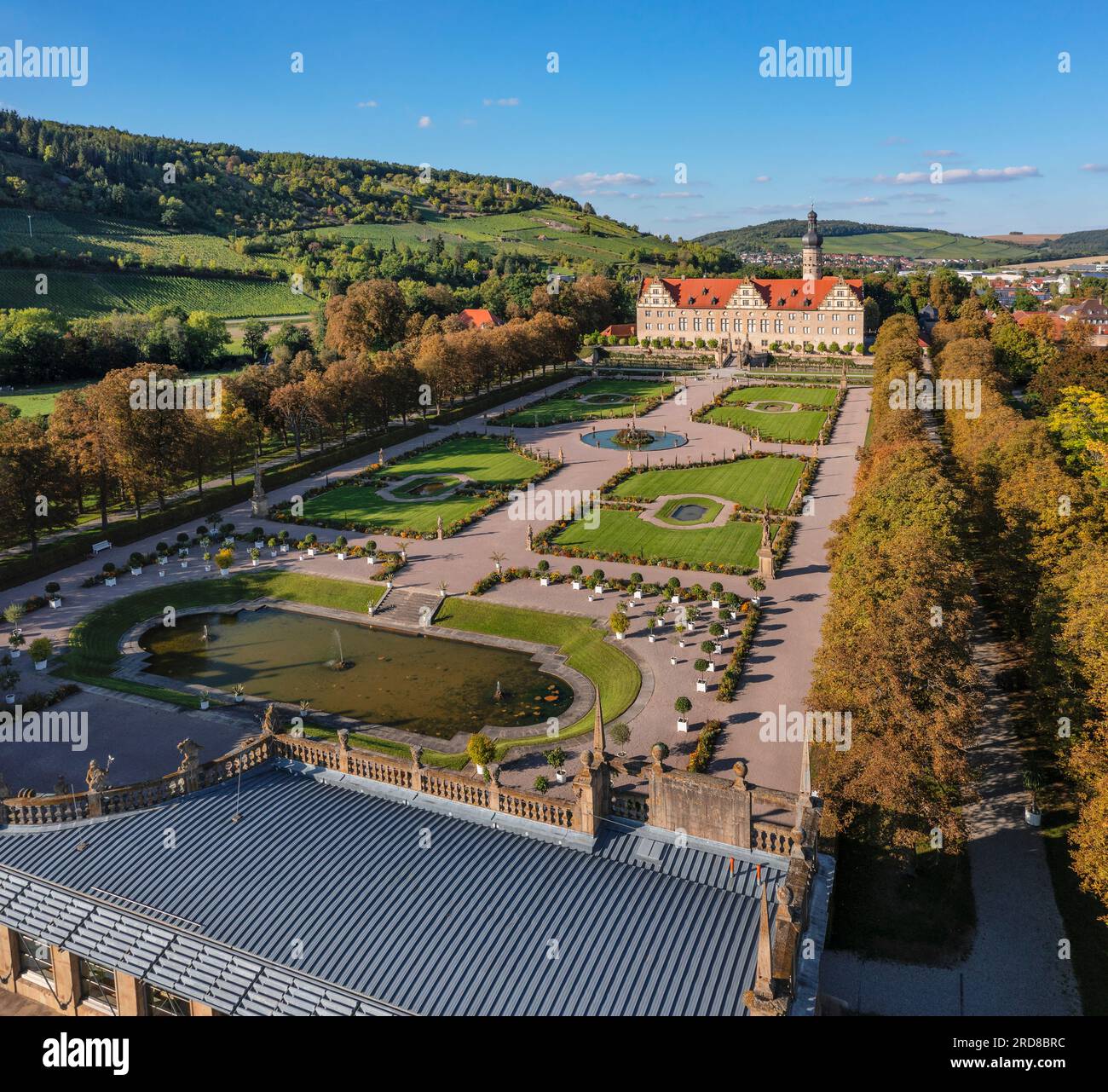 Château Renaissance de Weikersheim avec jardin baroque dans la vallée de Taubertal, Weikersheim, route romantique, Bade-Wurtemberg, Allemagne, Europe Banque D'Images Château Renaissance de Weikersheim avec jardin baroque dans la vallée de Taubertal, Weikersheim, route romantique, Bade-Wurtemberg, Allemagne, Europe Banque D'Images
