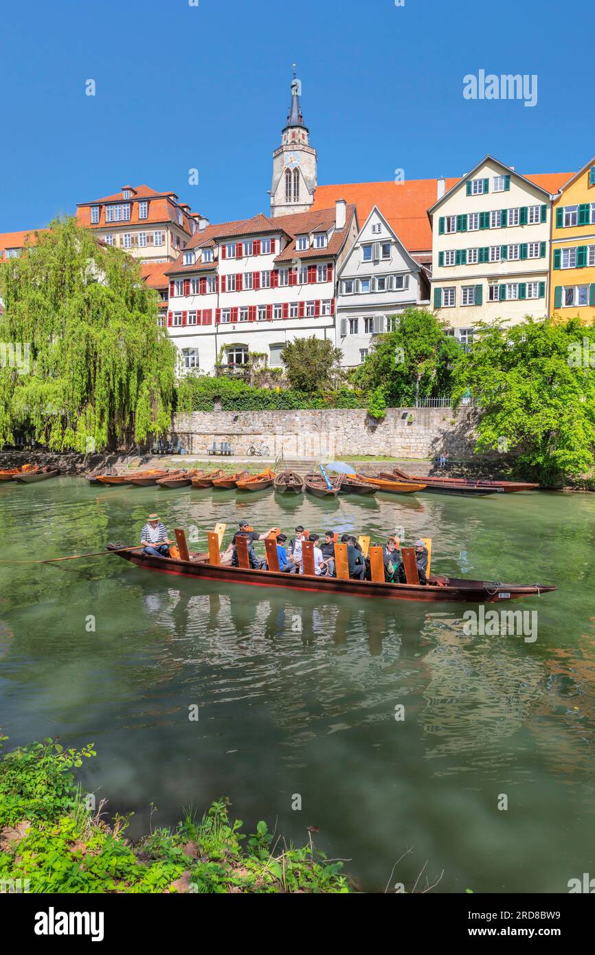 Bateau touristique sur le fleuve Neckar, Tubingen, Bade Wurtemberg, Allemagne, Europe Banque D'Images